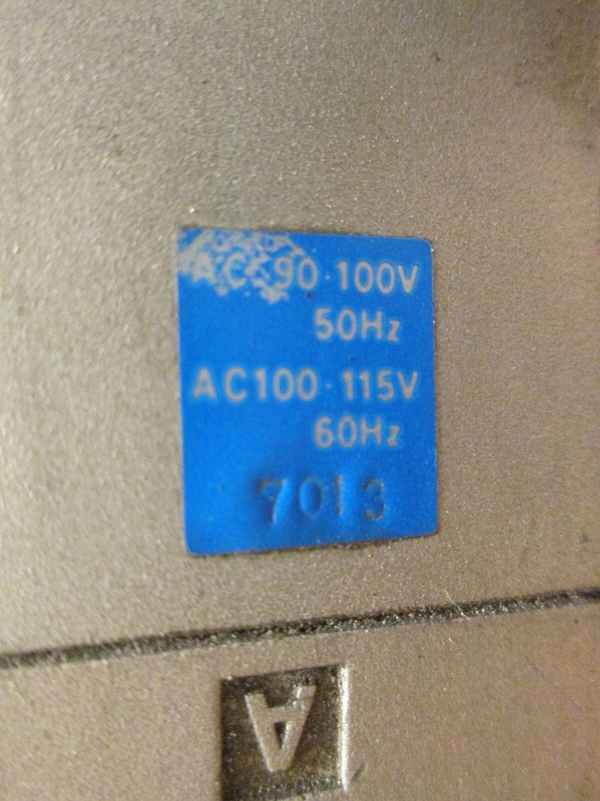 SMC Solenoid Valve VS4214 115V 60Hz Used
