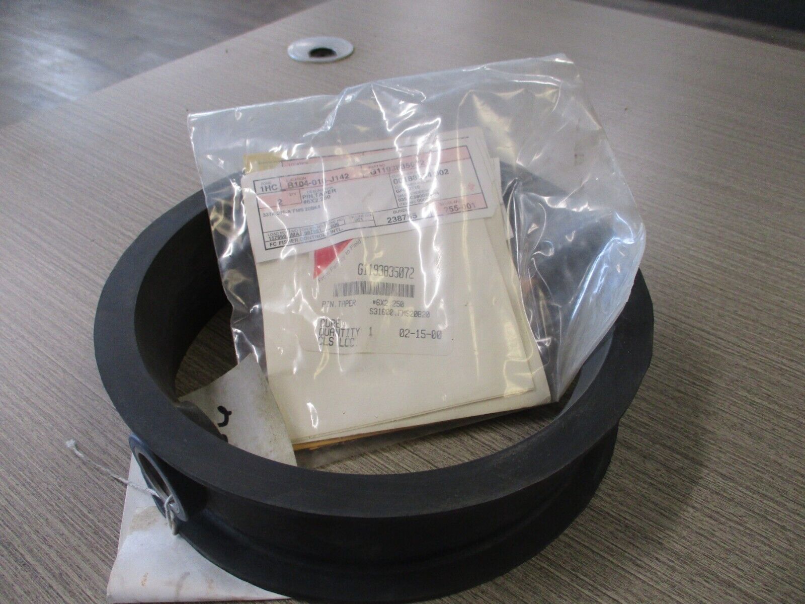 Fisher Liner W/ Flats F2622806782 Nitrile/303 *New Surplus*