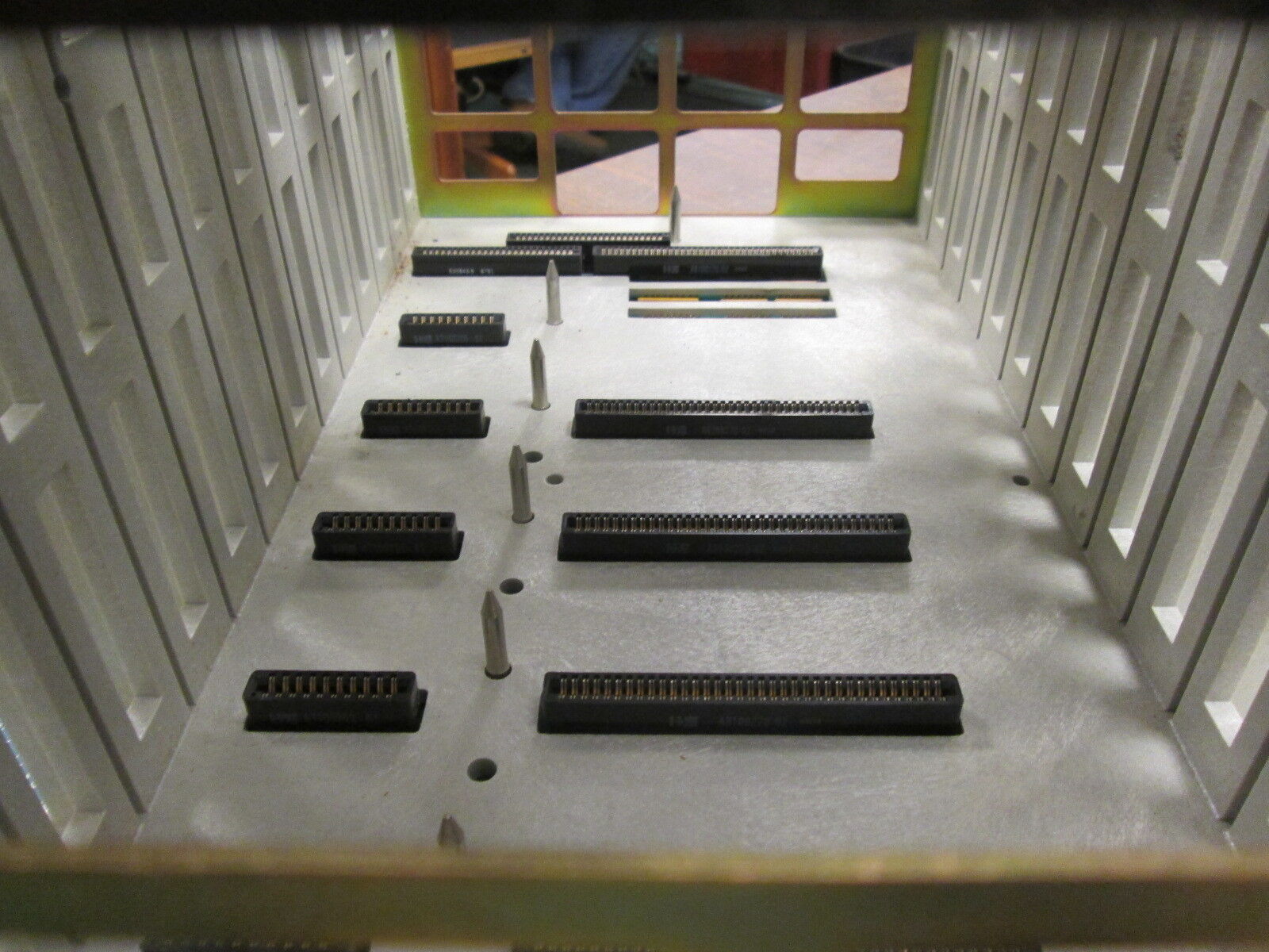 Gould Model AS-H819-209 PLC Rack AS-9534-002 7-Slot Used