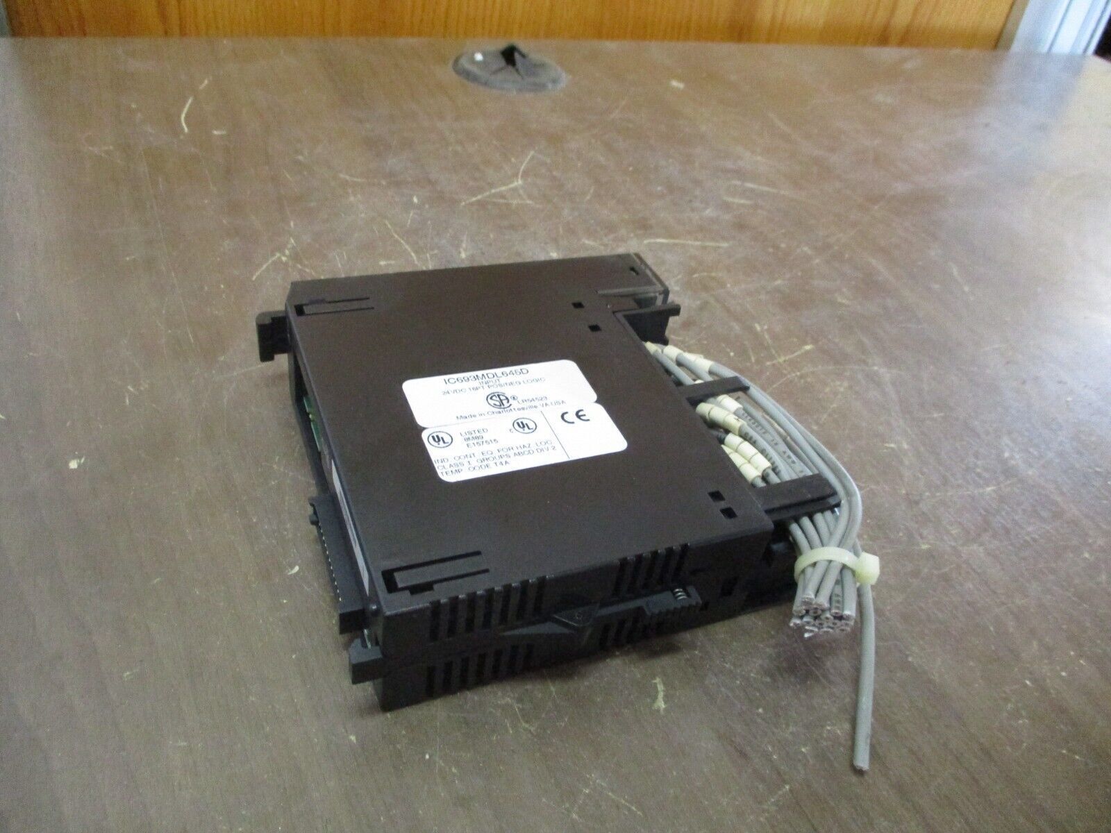 GE Fanuc Input Module IC693MDL645D 24VDC 16PT *Missing Terminal Cover* Used