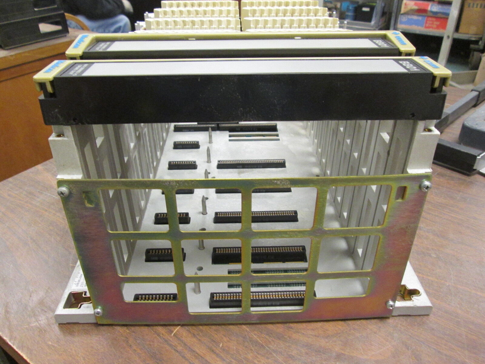 Gould Model AS-H819-209 PLC Rack AS-9534-002 7-Slot Used