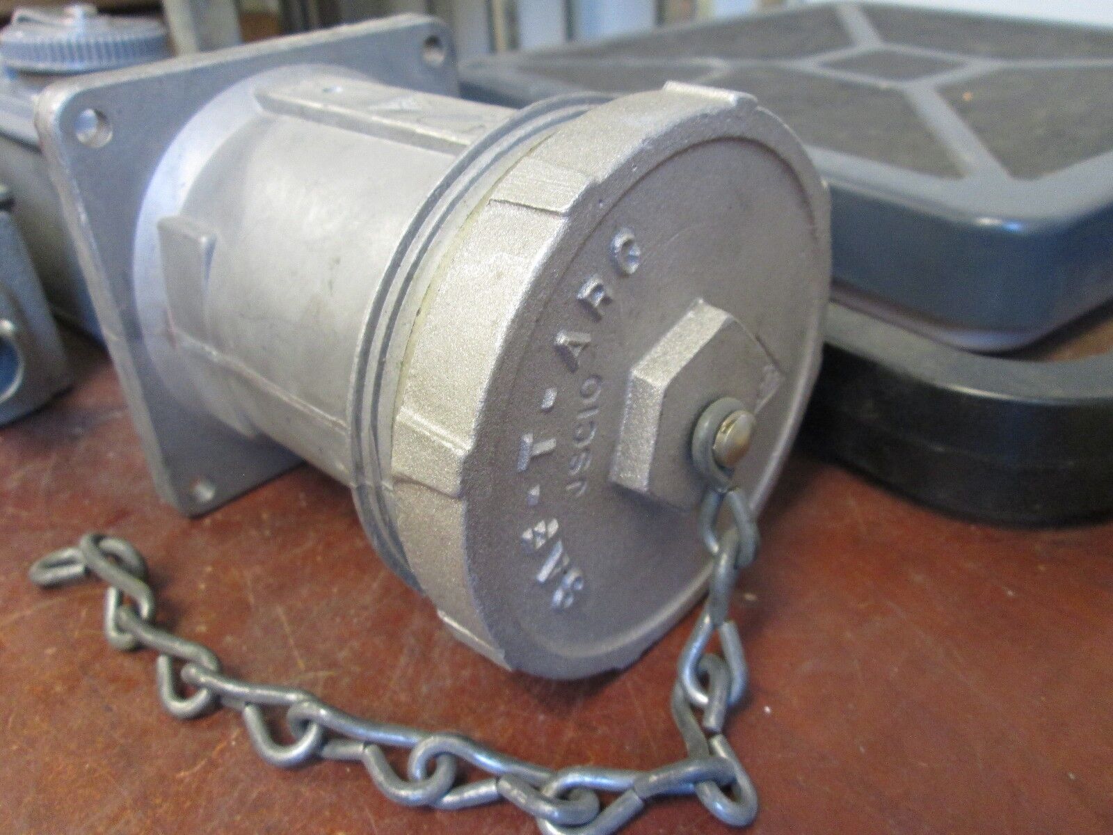 Russell Receptacle JRSR1034H 100A 600V 3P 4W Used