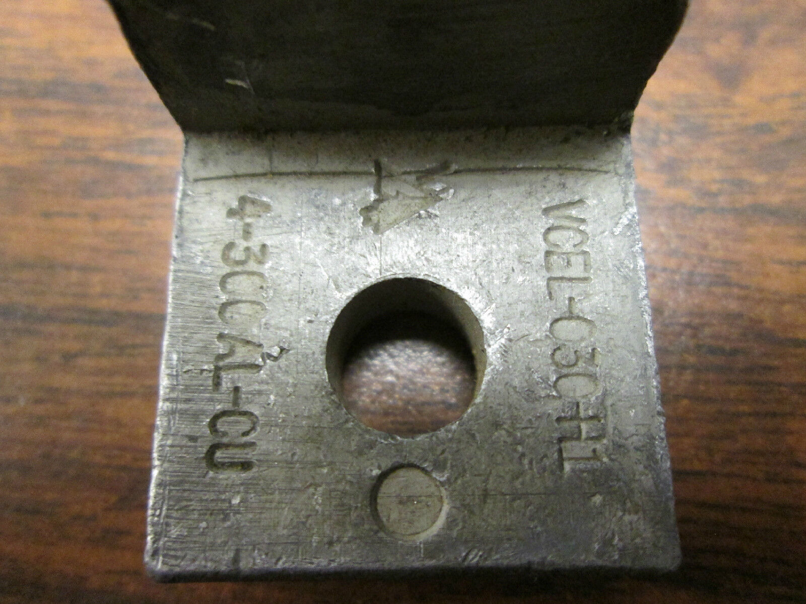 VCEL-030 Hubbell Crimp Lug 4-300 AL-CU New Surplus