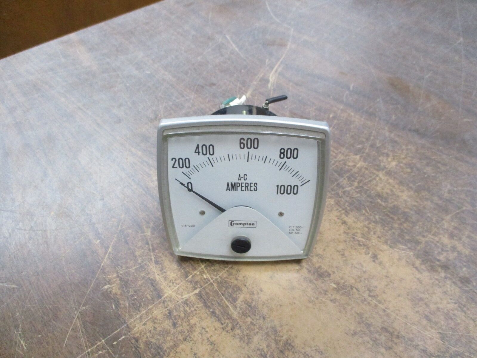 Crompton AC Ammeter 016-02AA-LSS6-C6 Range: 0-1000A Used
