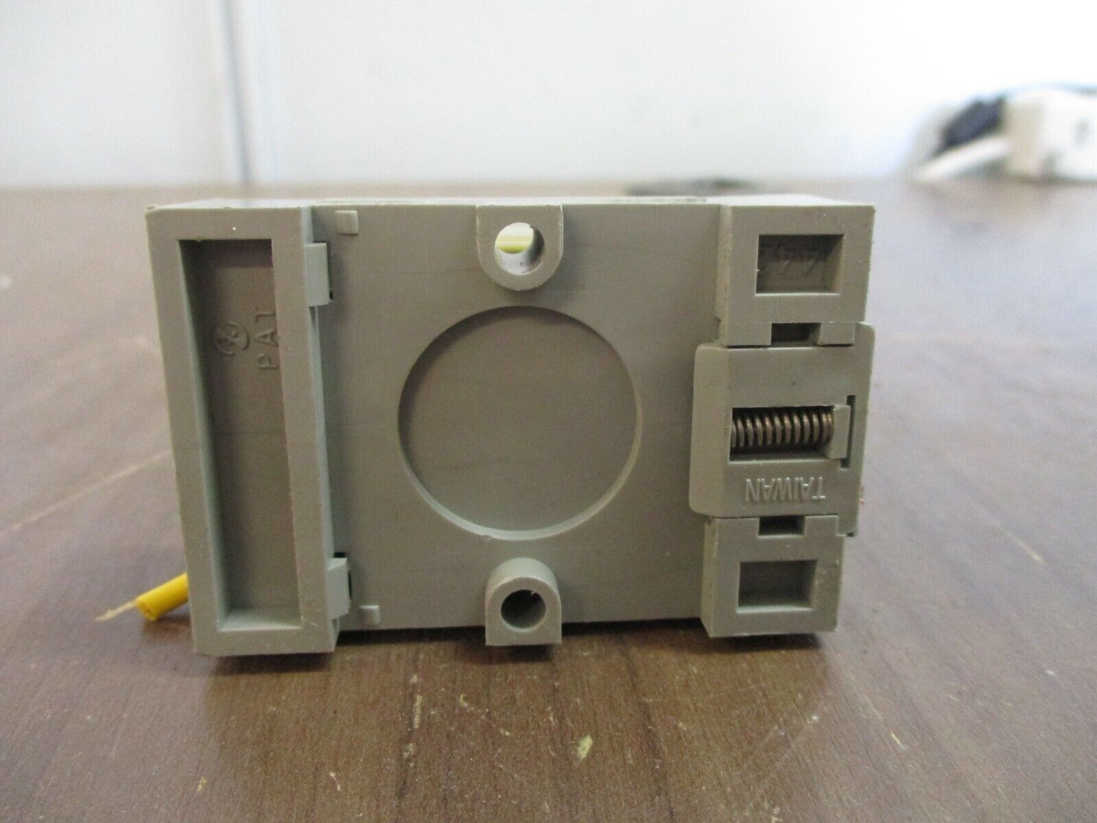 Idec Relay RR2P-U 24VDC w/ Base *Lot of 2* Used