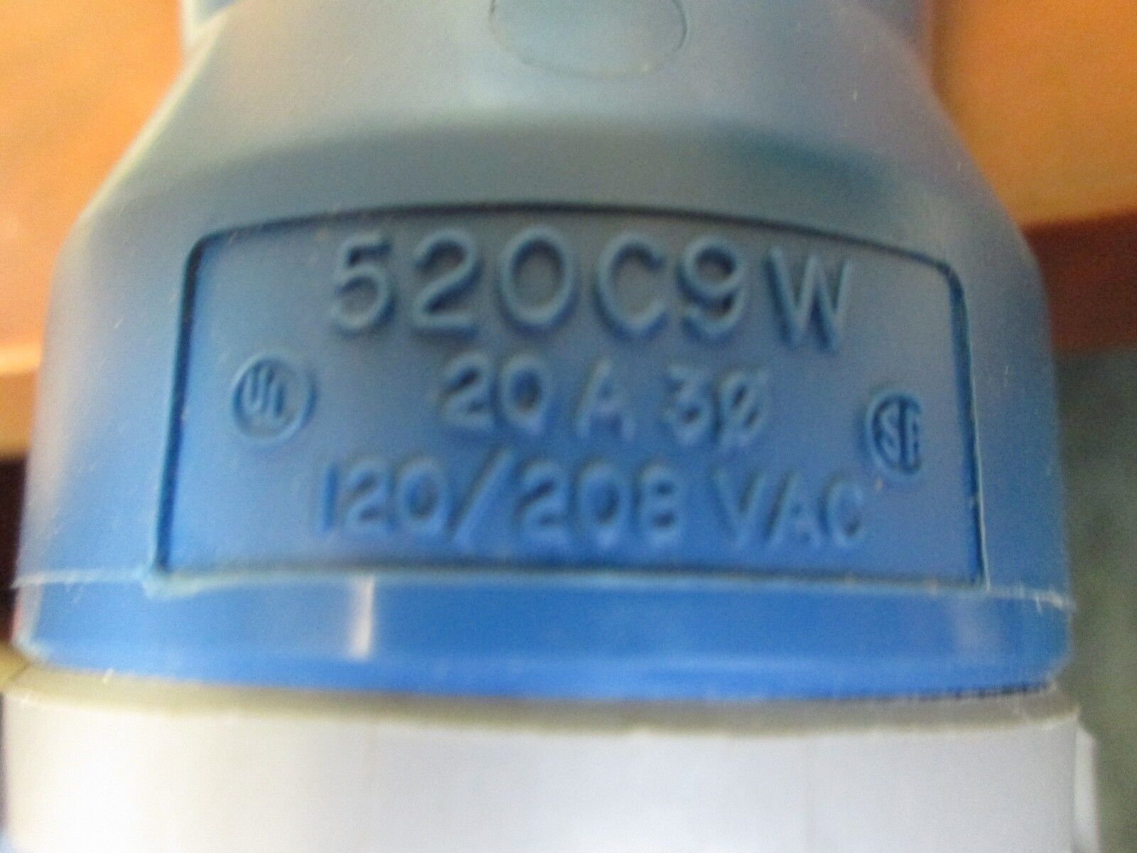 Hubbell Watertight Connector 520C9W 20A 120/208V 4P 5W 3Ph Grounded New Surplus