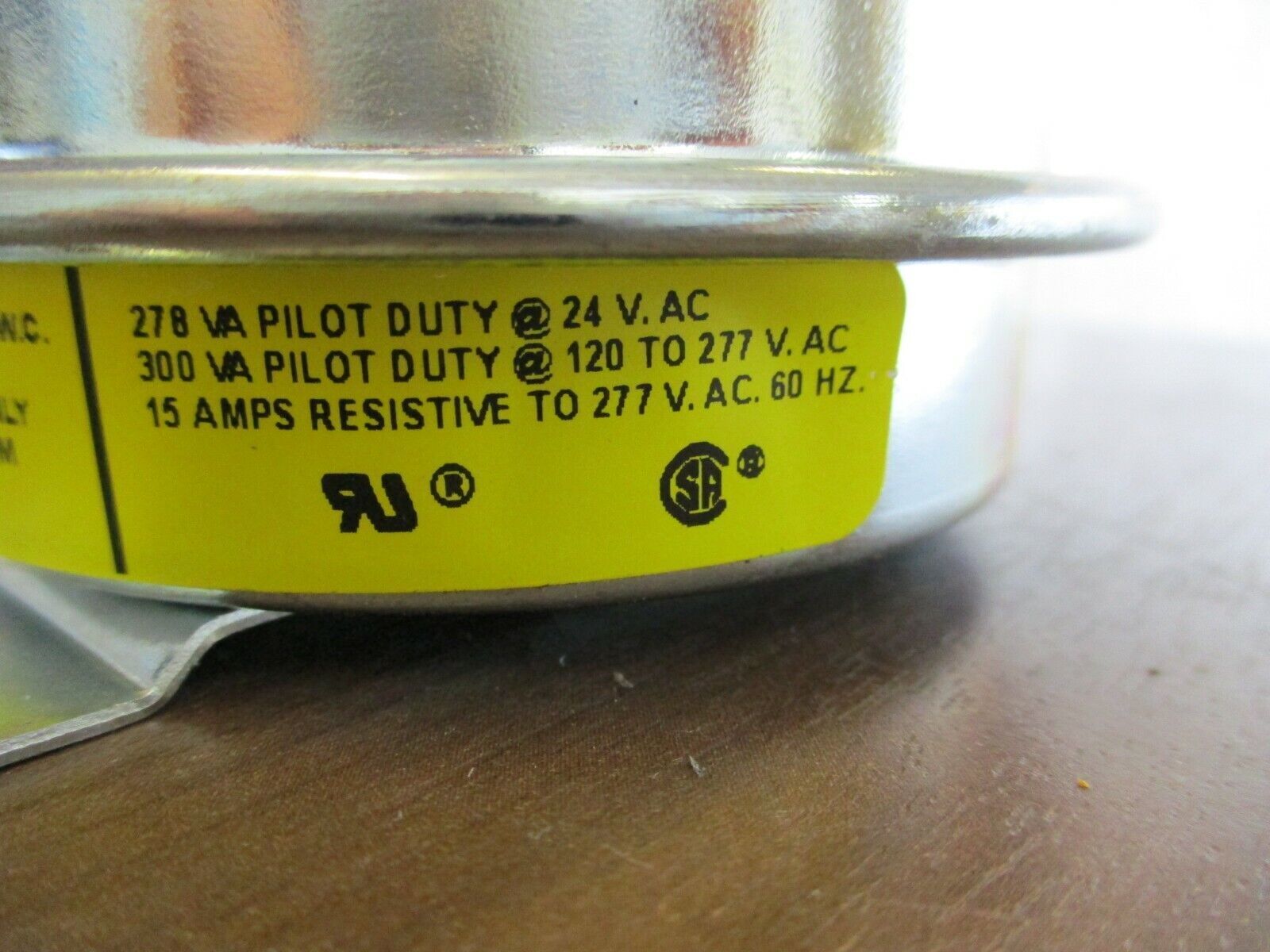 Tridelta Pressure Switch AP4094 1/2PSI Used
