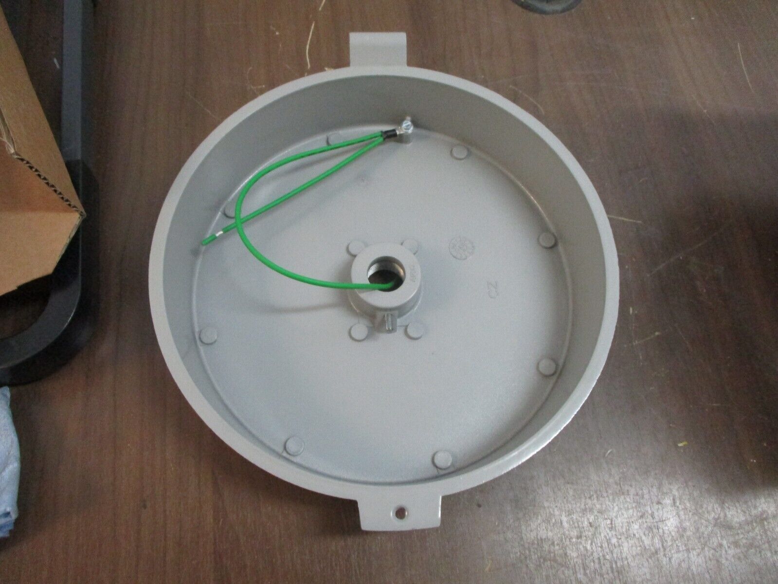 Eaton Crouse-Hinds Series Explosion Proof Luminaire Fitting 100-277VAC