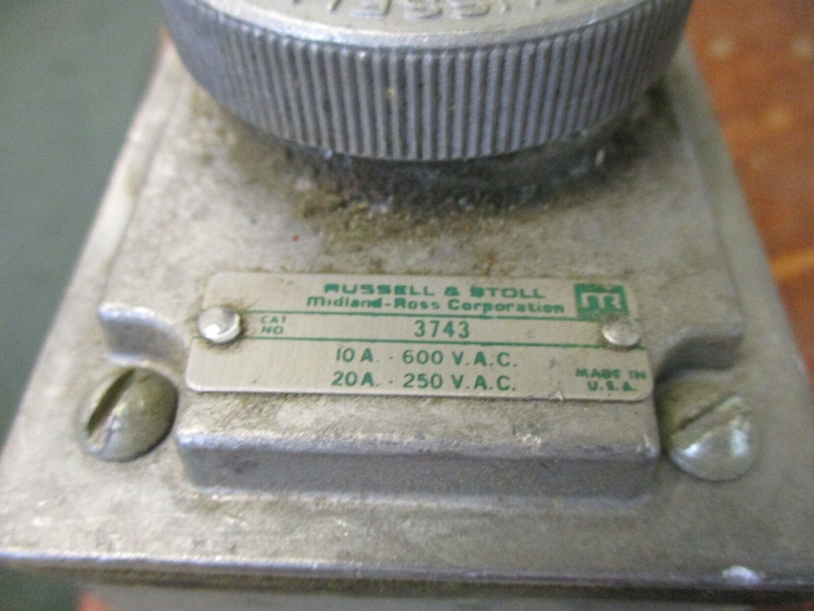 Russellstoll Receptacle 3743 10/20A 250/600VAC 3P 3W Used