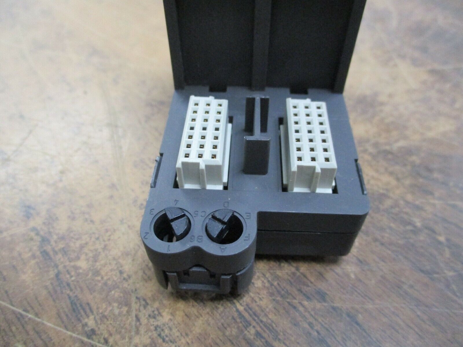 Emerson KJ4001X1-CJ1 32-Channel Terminal Block 12P1902X032 Rev. C Used