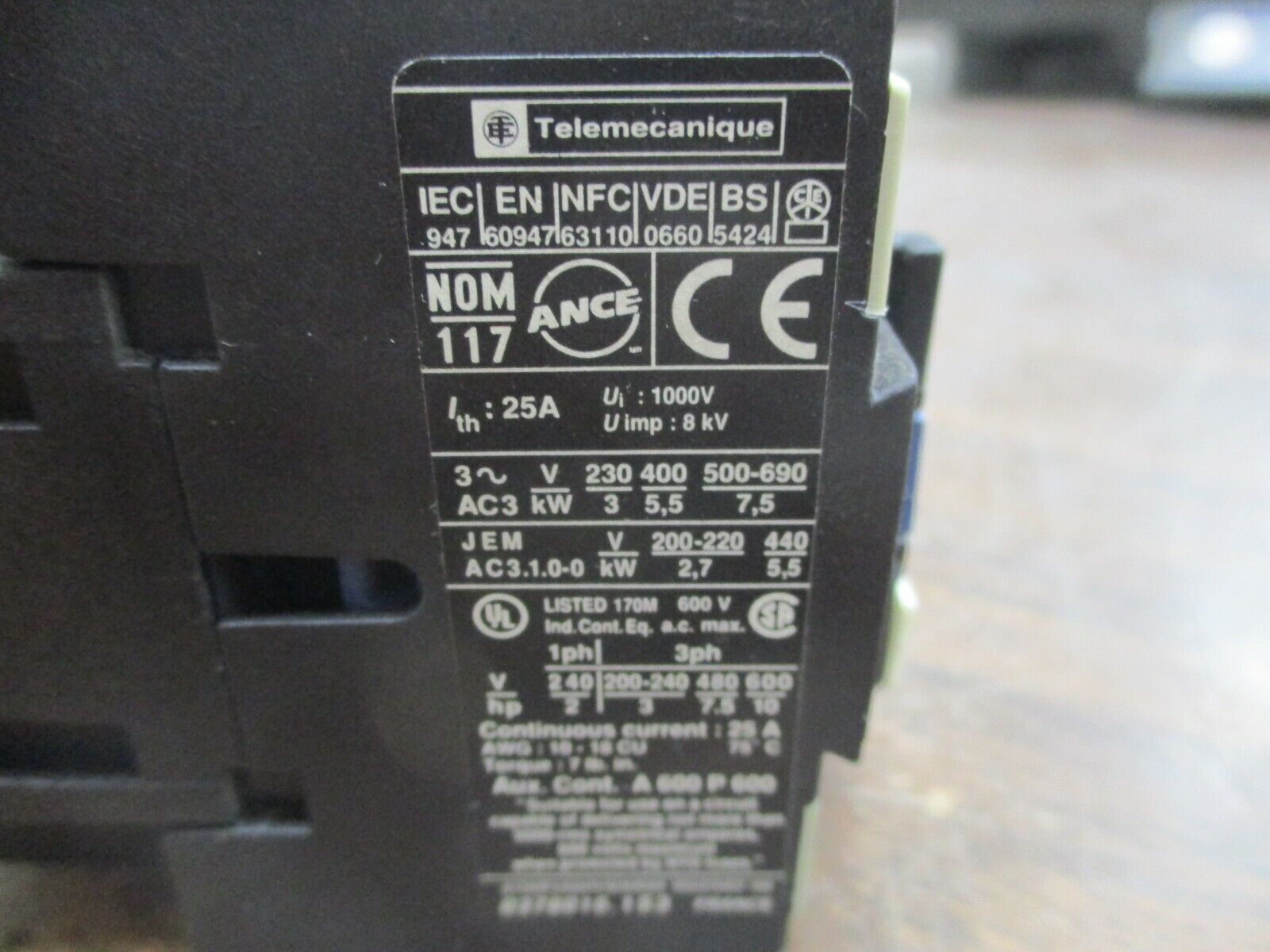 Telemecanique Contactor LC1 D1201 120V Coil 25A 600V Used