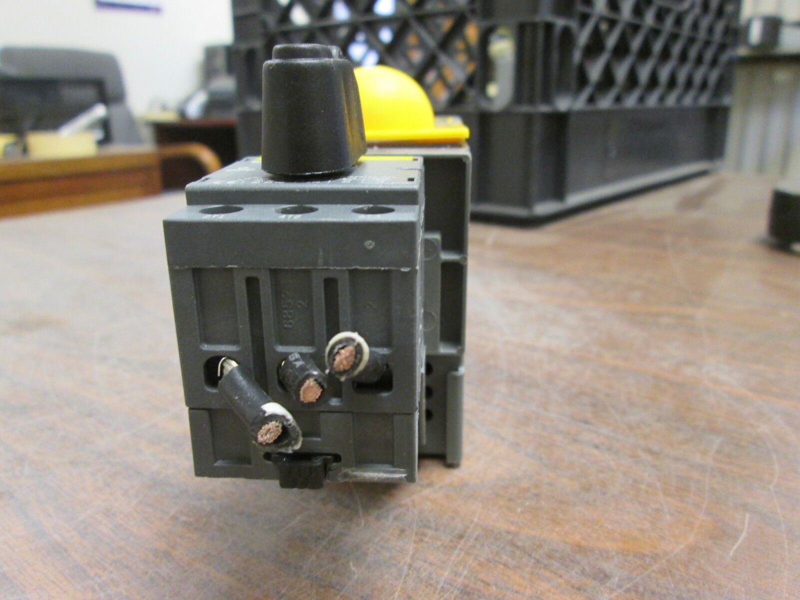 Bussmann Optima Fuse Holder OPM-1038R 30A 600V Used