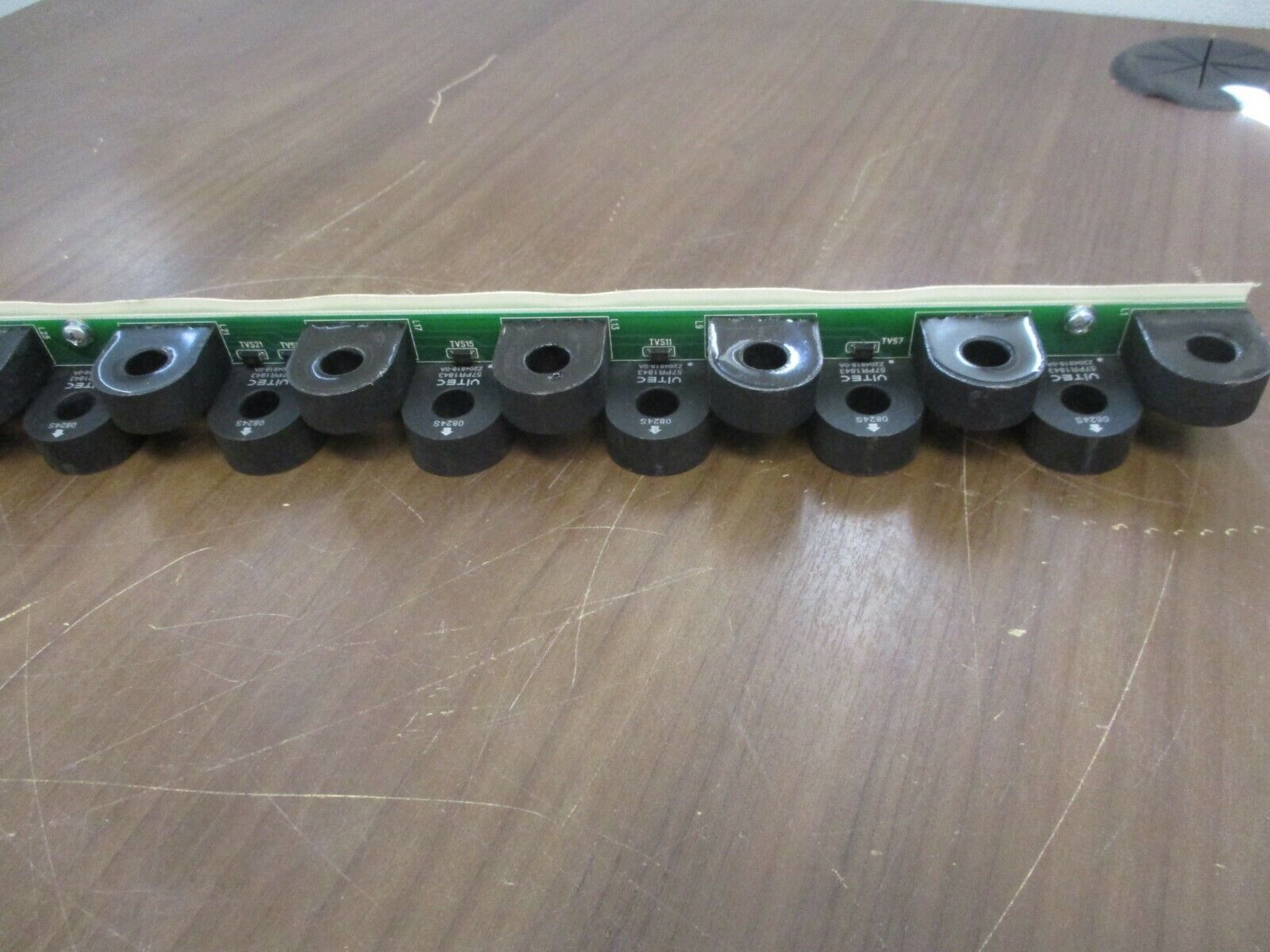 Veris Branch Circuit Current Monitoring Panel 2B CT Strip E30C184 100A 50/60Hz