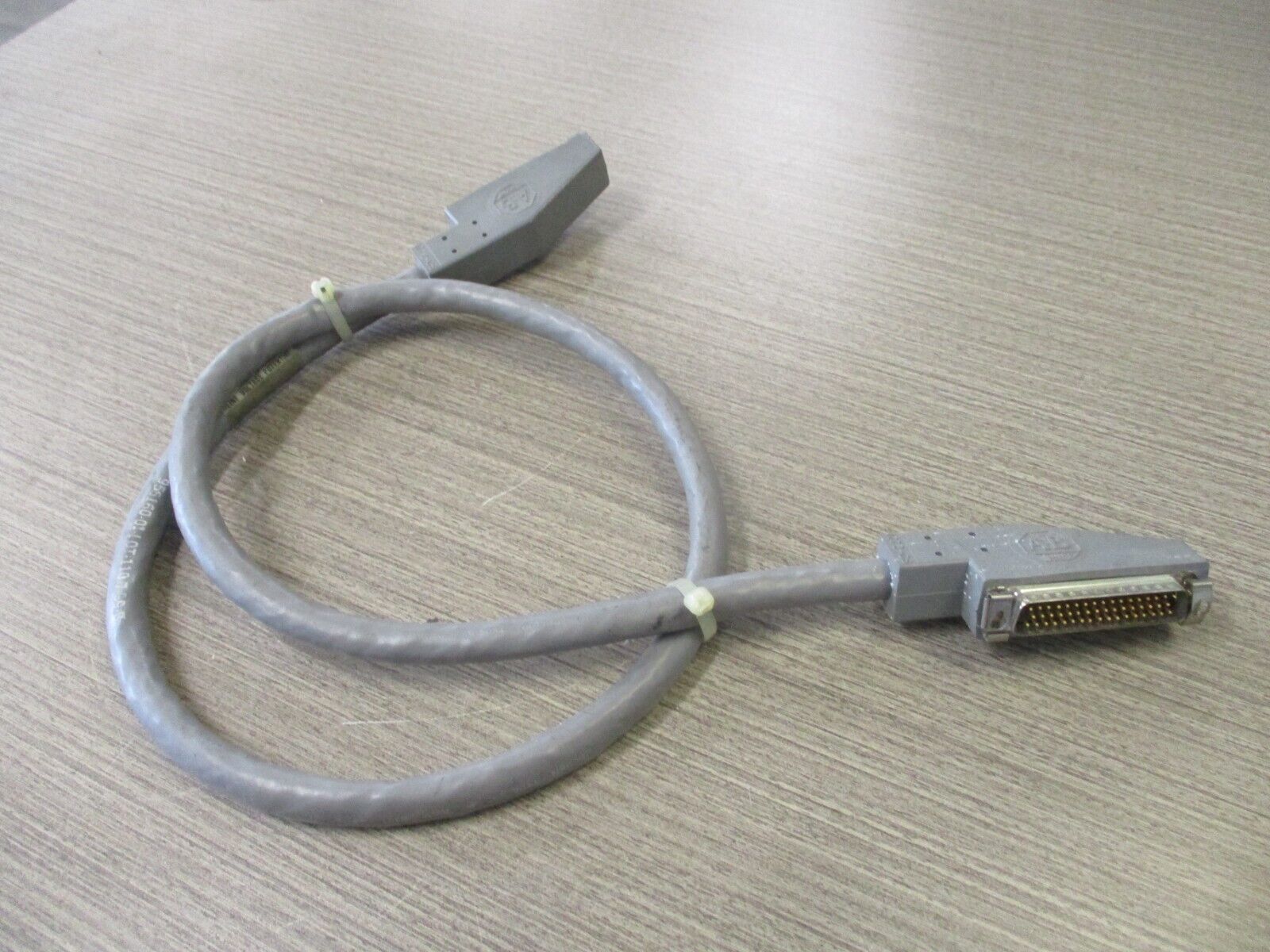 Allen-Bradley 1772-CS Power Cable 955160-01 Used.