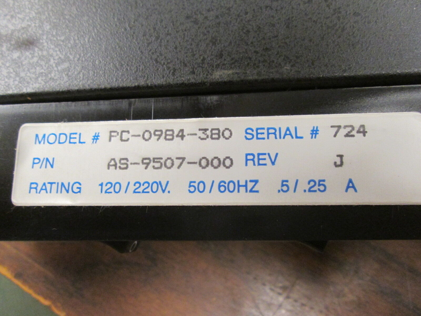 Gould Model PC-0984-380 Programmable Controller AS-9507-000 Rev J 120/220V Used