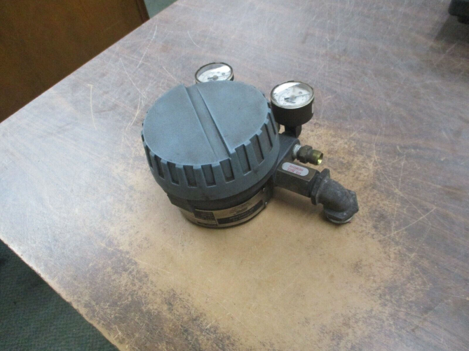 Foxboro Current to Air Converter E69F-TI3-S Input: 4-20mA Output: 3-27PSI Used