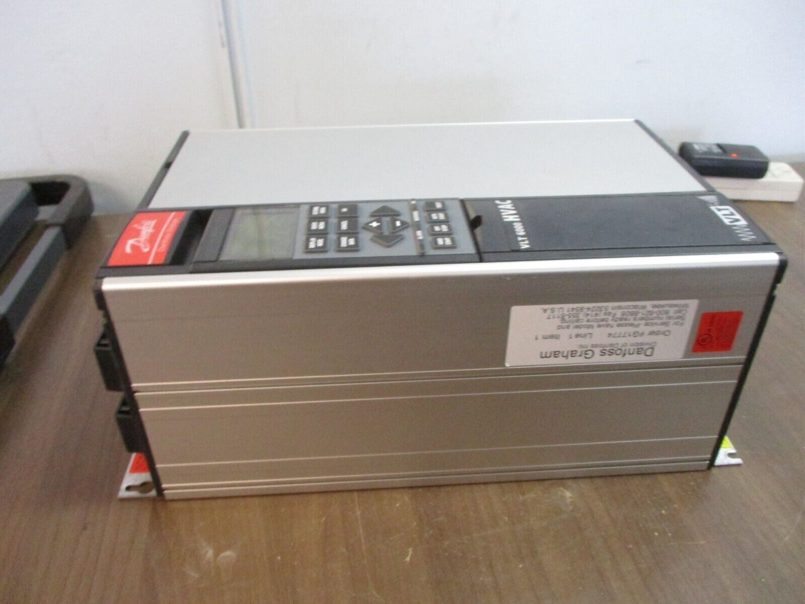 Danfoss VLT 6002 AC Drive 175Z7269 1.5HP 3Ph w/ Keypad Used