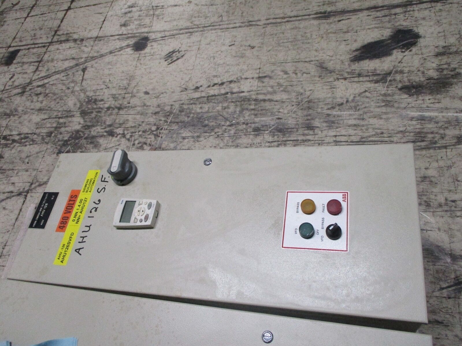 ABB ACH550 AC Drive W/Bypass ACH550-UH-031A-4 20HP 3Ph Used