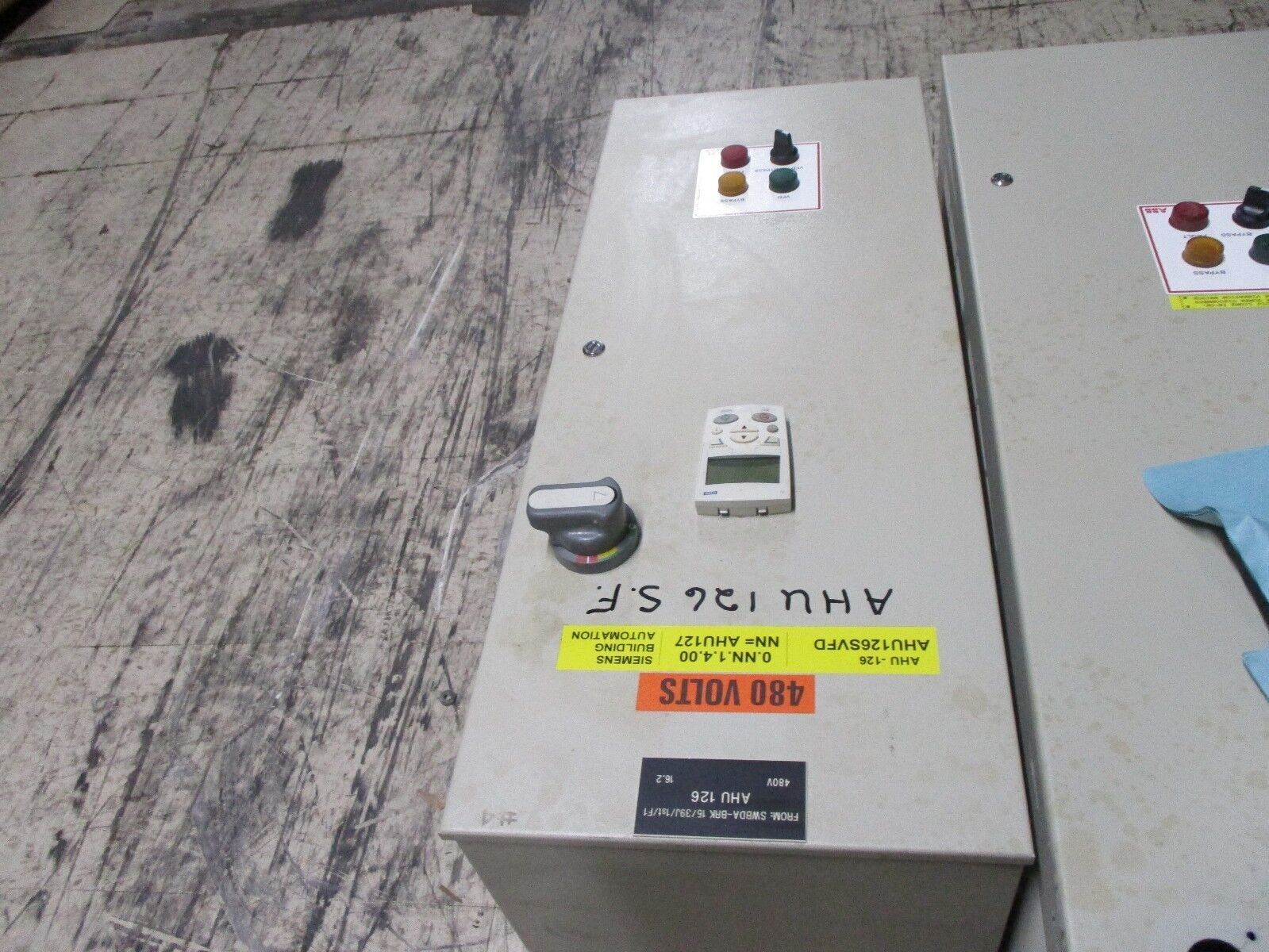 ABB ACH550 AC Drive W/Bypass ACH550-UH-031A-4 20HP 3Ph Used