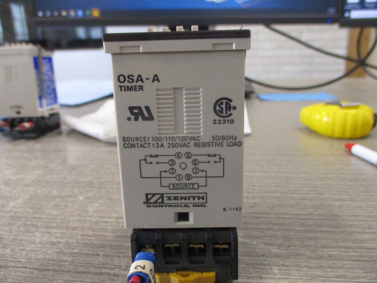 Zenith Timer OSA-A 100-120V 50-60Hz W/Base *Screen Fading* Used