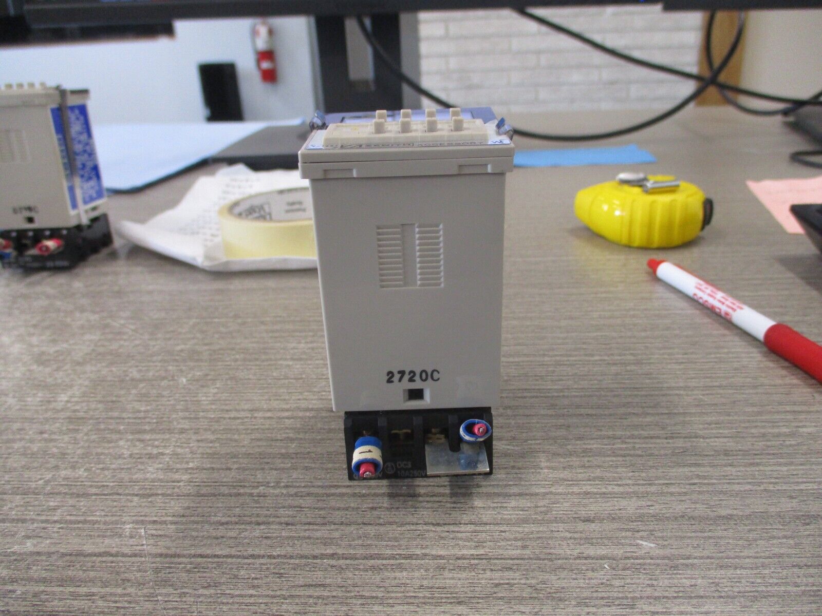 Zenith Timer OSA-A 100-120V 50-60Hz W/Base *Screen Fading* Used