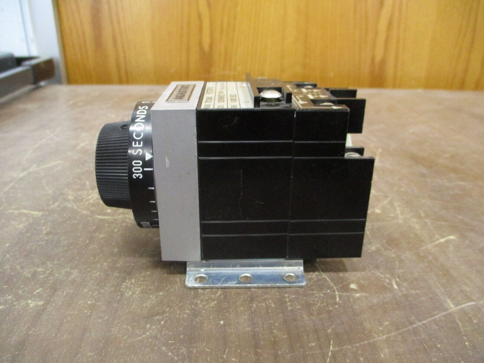 Agastat Timer 7012AK FSTDB3 120V Coil Range: 1-300 Sec Used