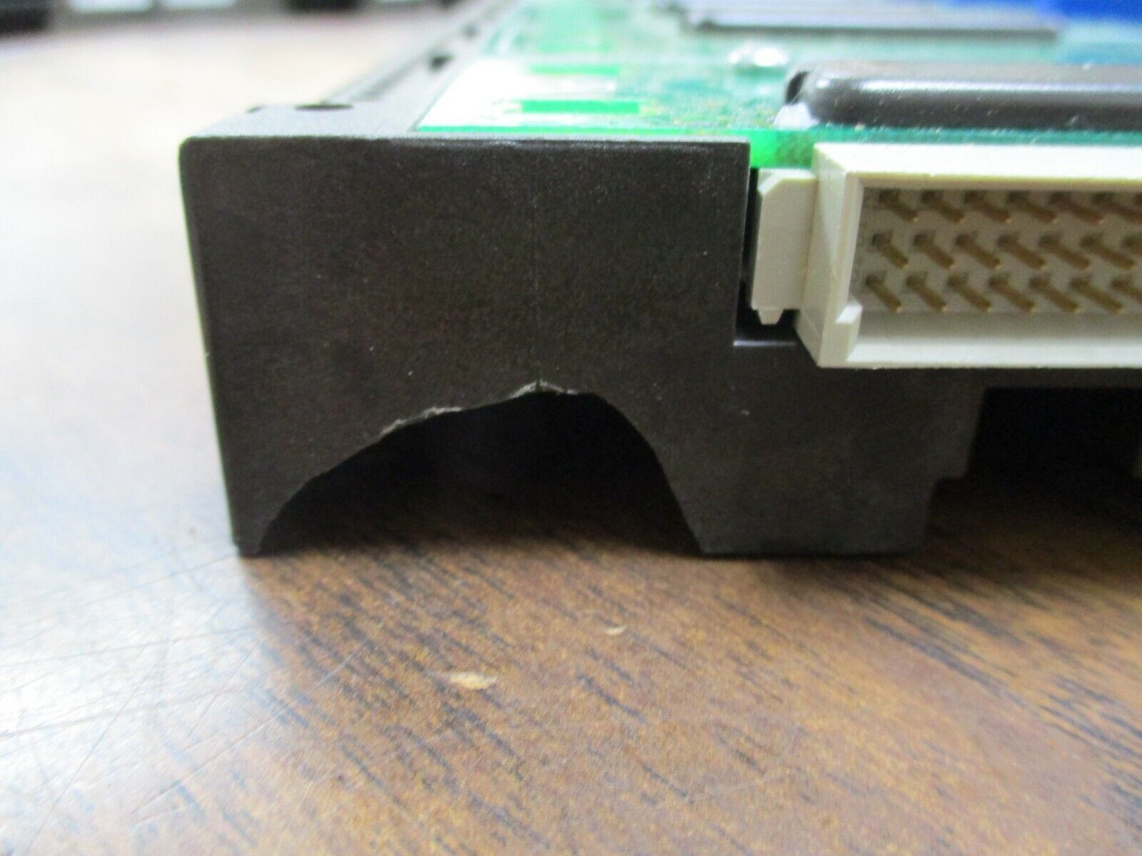 Emerson KJ4001X1-BE1 8-Wide Carrier 12P0818X072 Rev L Localbus: 12.6VDC, 8A Used