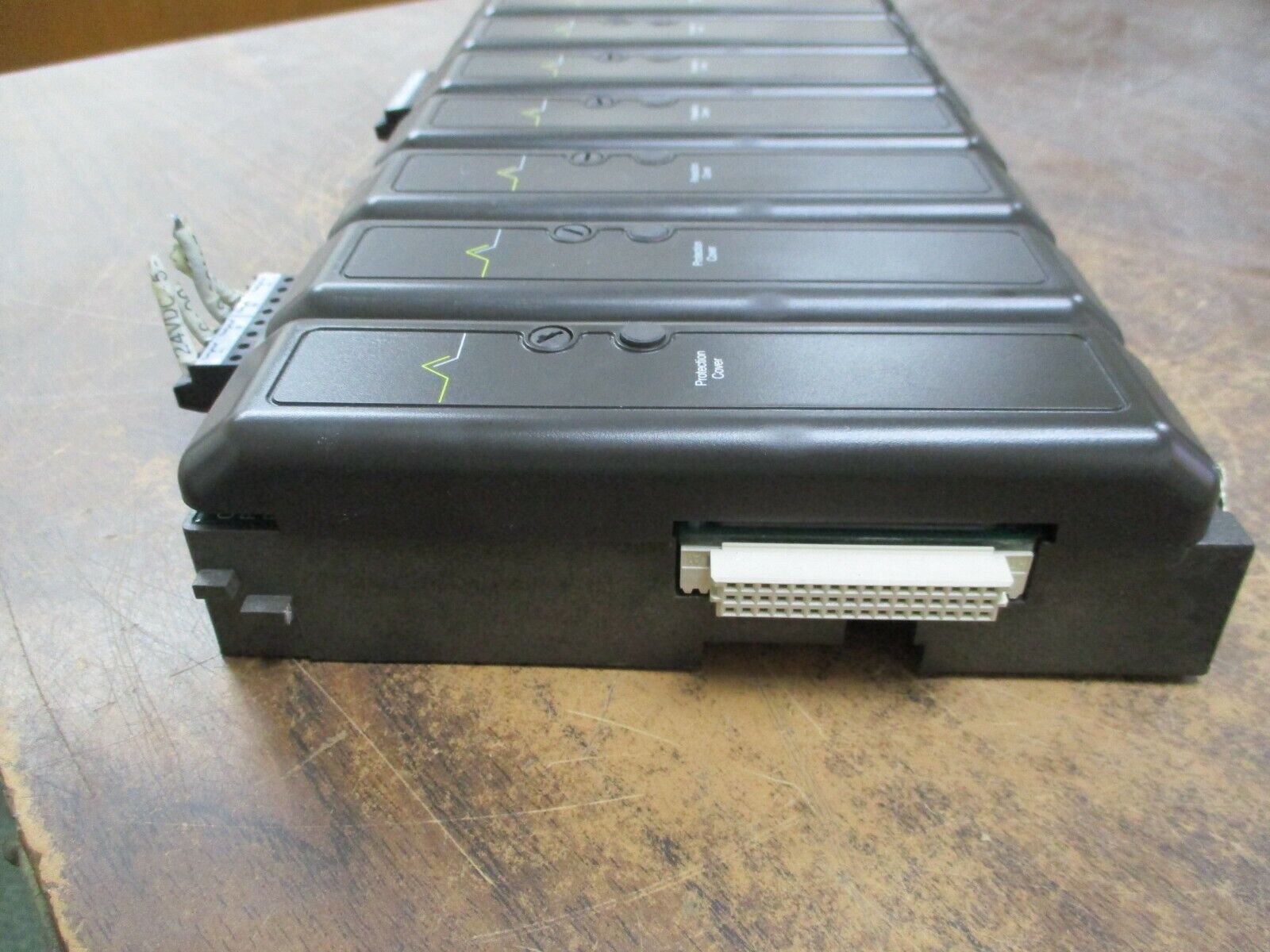 Emerson KJ4001X1-BE1 8-Wide Carrier 12P0818X072 Rev L Localbus:12.6VDC, 8A Used