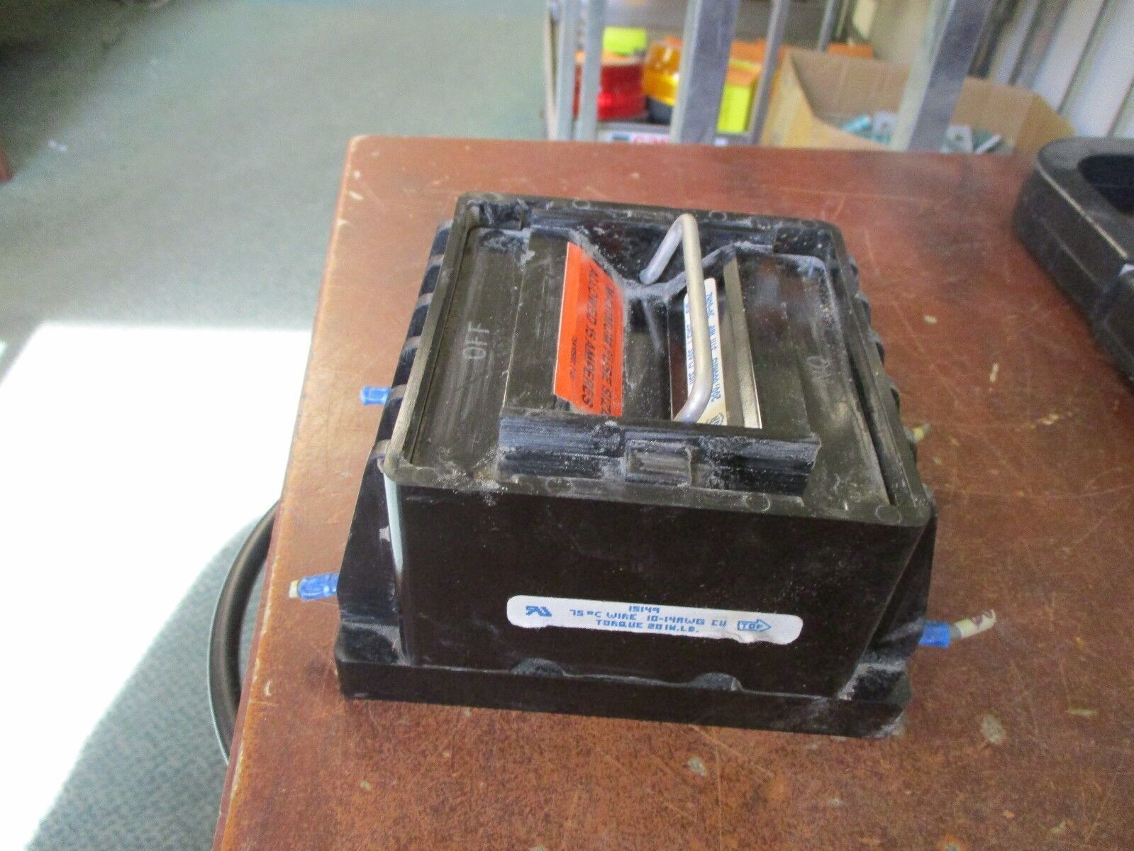USD Pullout Switch w/ Fuses 15149 30 A 600 V J Fuses 2 Pole Used