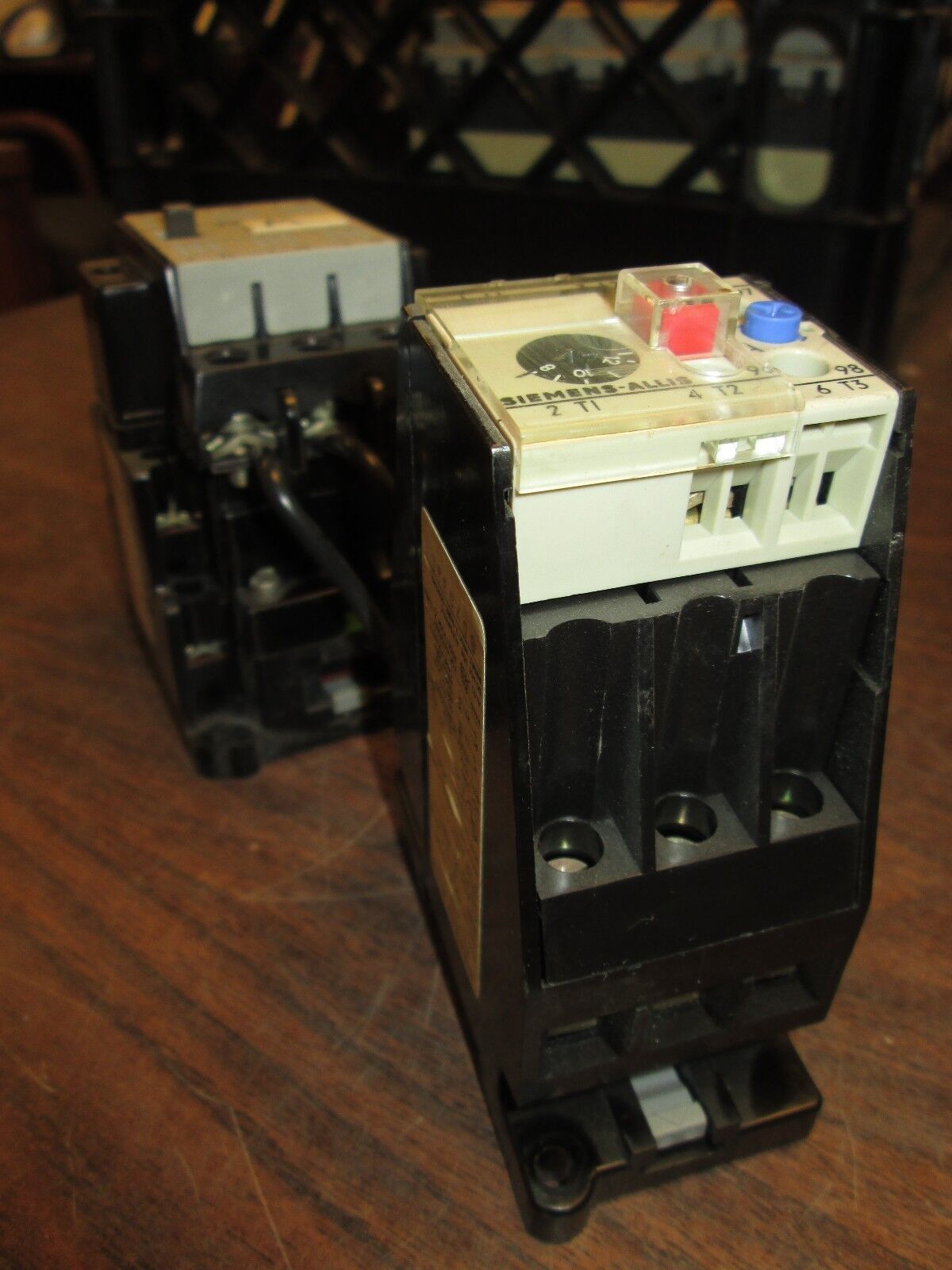 Siemens Contactor CXL10*3 OLR 1250 120V Coil 27A 600V Used
