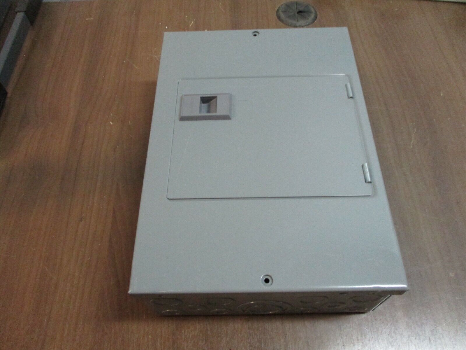 Square D QO Load Center QO6-12L100DS Ser. G04 100A 120/240V 1Ph 50/60Hz 6-Space