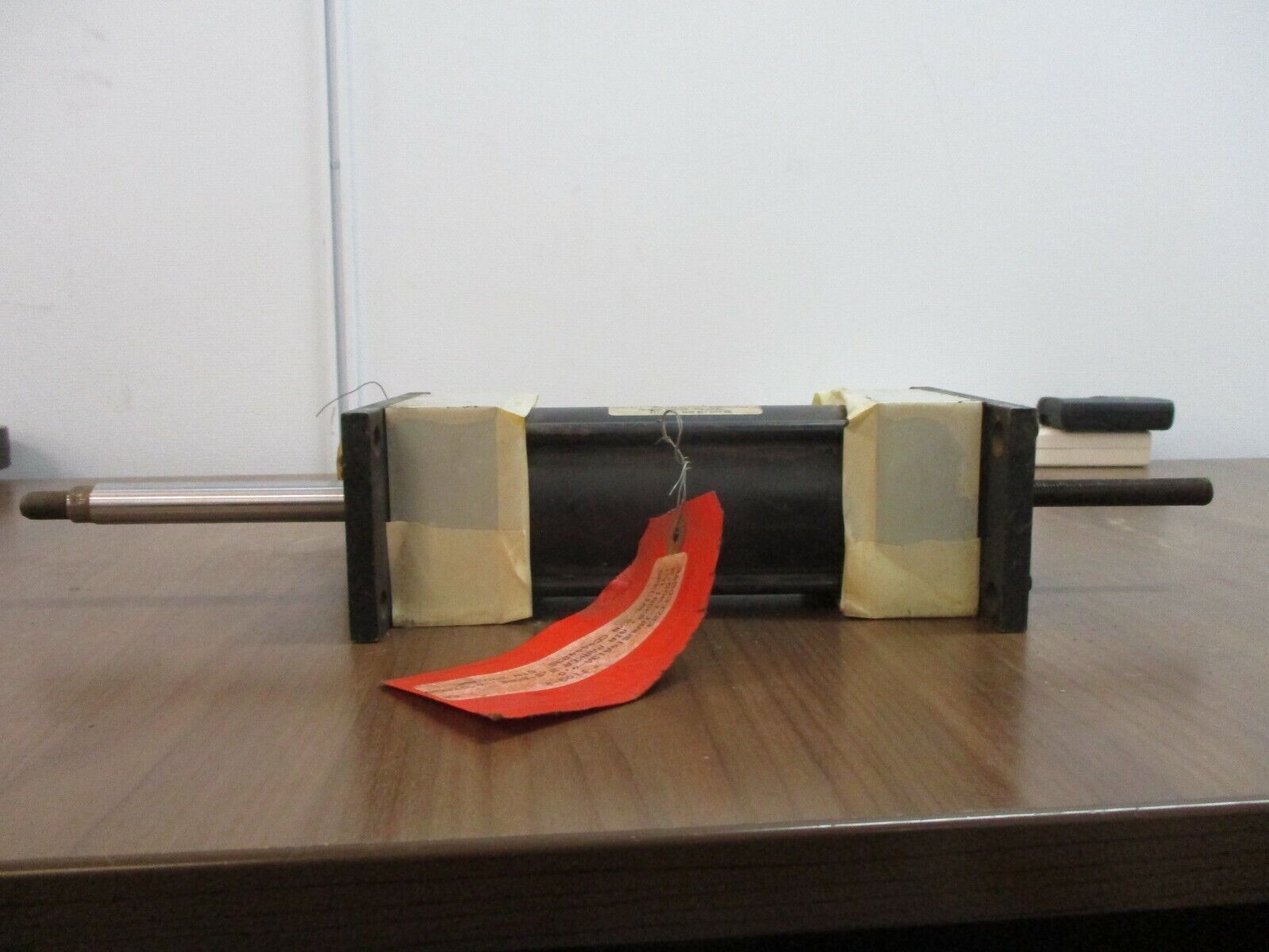 RWC Air Cylinder 8898-09-100 250PSI Used