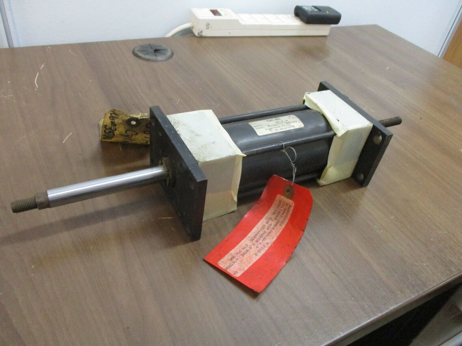 RWC Air Cylinder 8898-09-100 250PSI Used