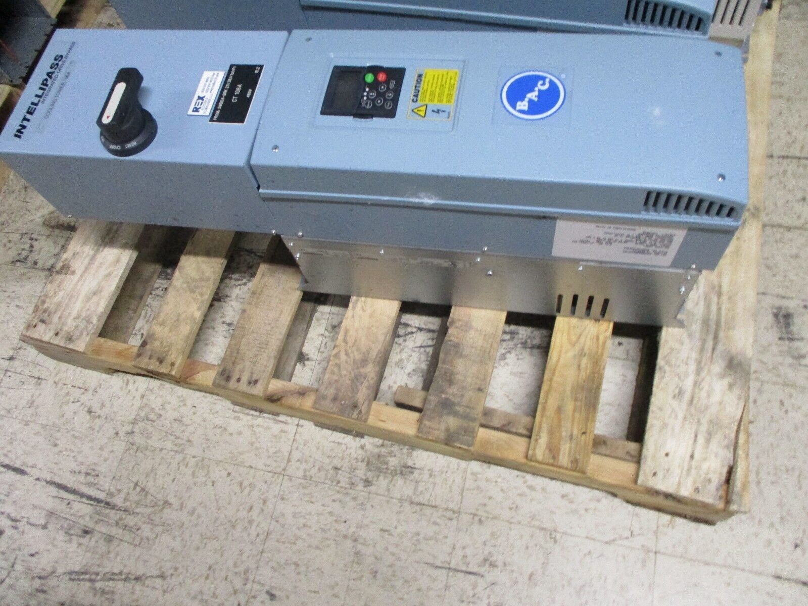 Eaton SUX9000 AC Drive W/ Intellipass SUX040A1-4A1N1 40HP 3Ph Used