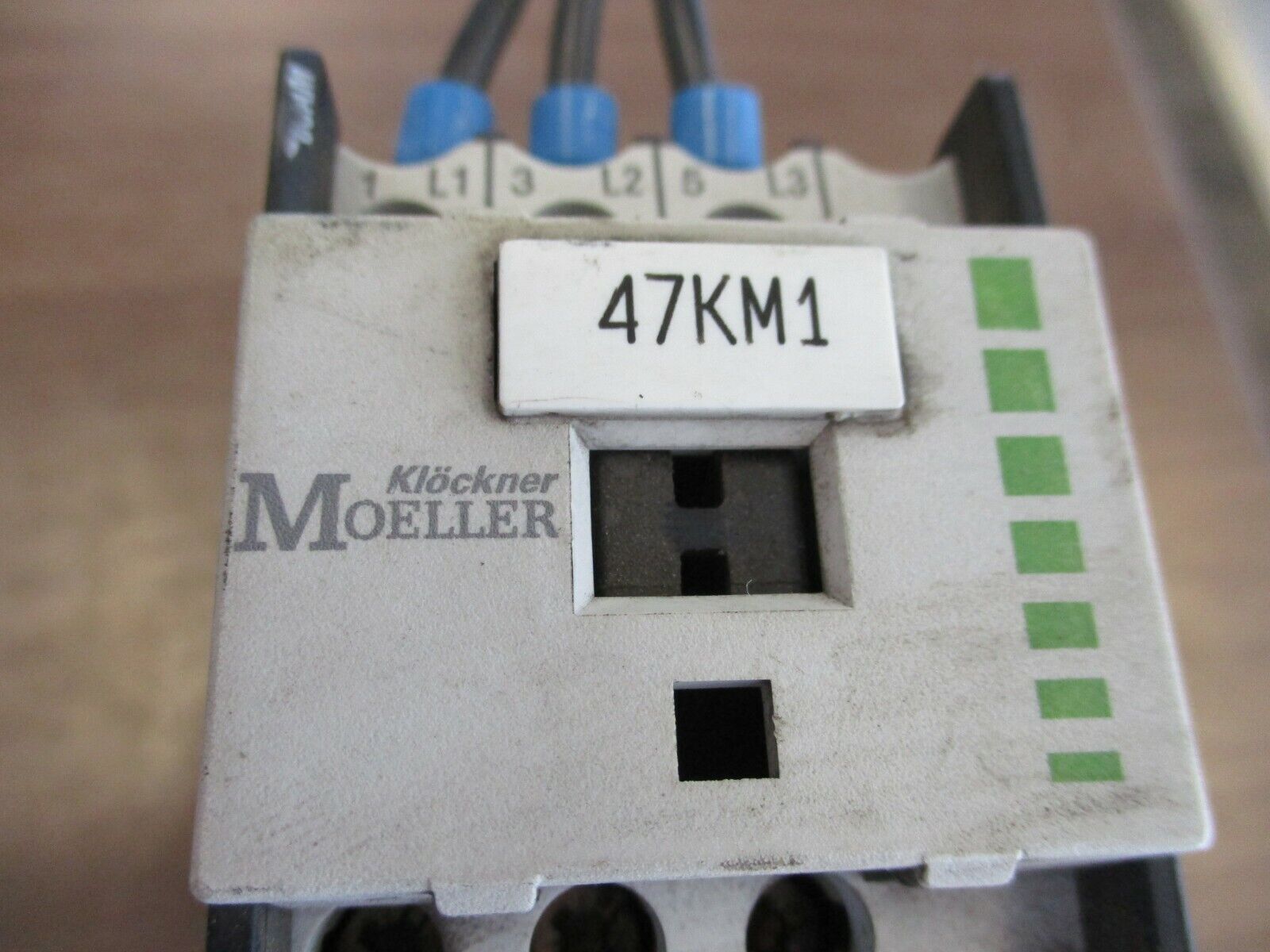 Klockner Moeller Contactor DIL00A M-G 24VDC Coil 20A 600V Used