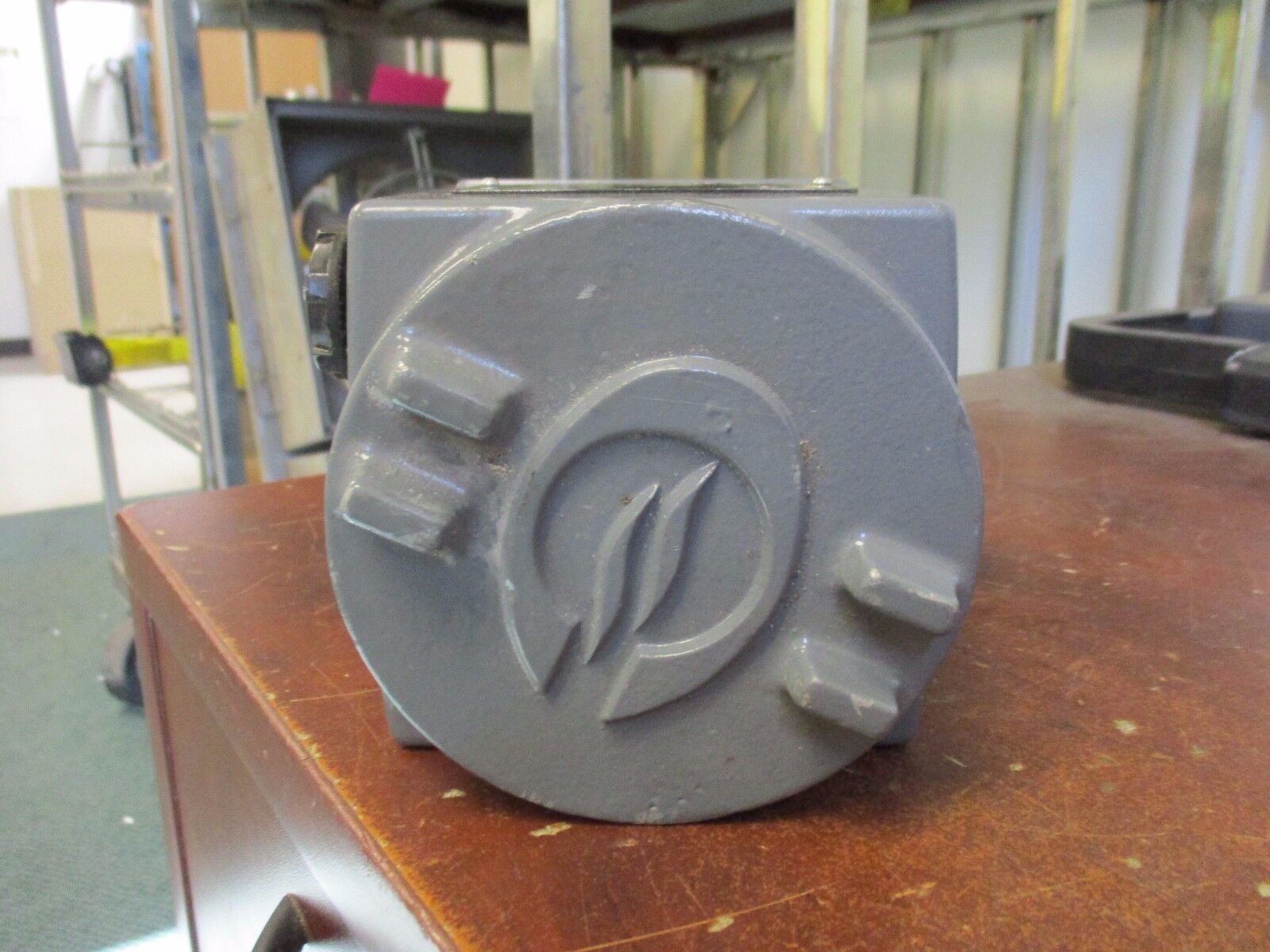 Conoflow Electro-Pneumatic Transducer GT28ED Input:4-20 ma Range: 3-15 PSIG Used