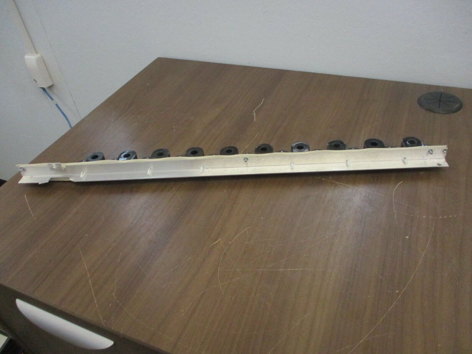 Veris Branch Circuit Current Monitoring Panel 2A CT Strip E30C184 100A 50/60Hz