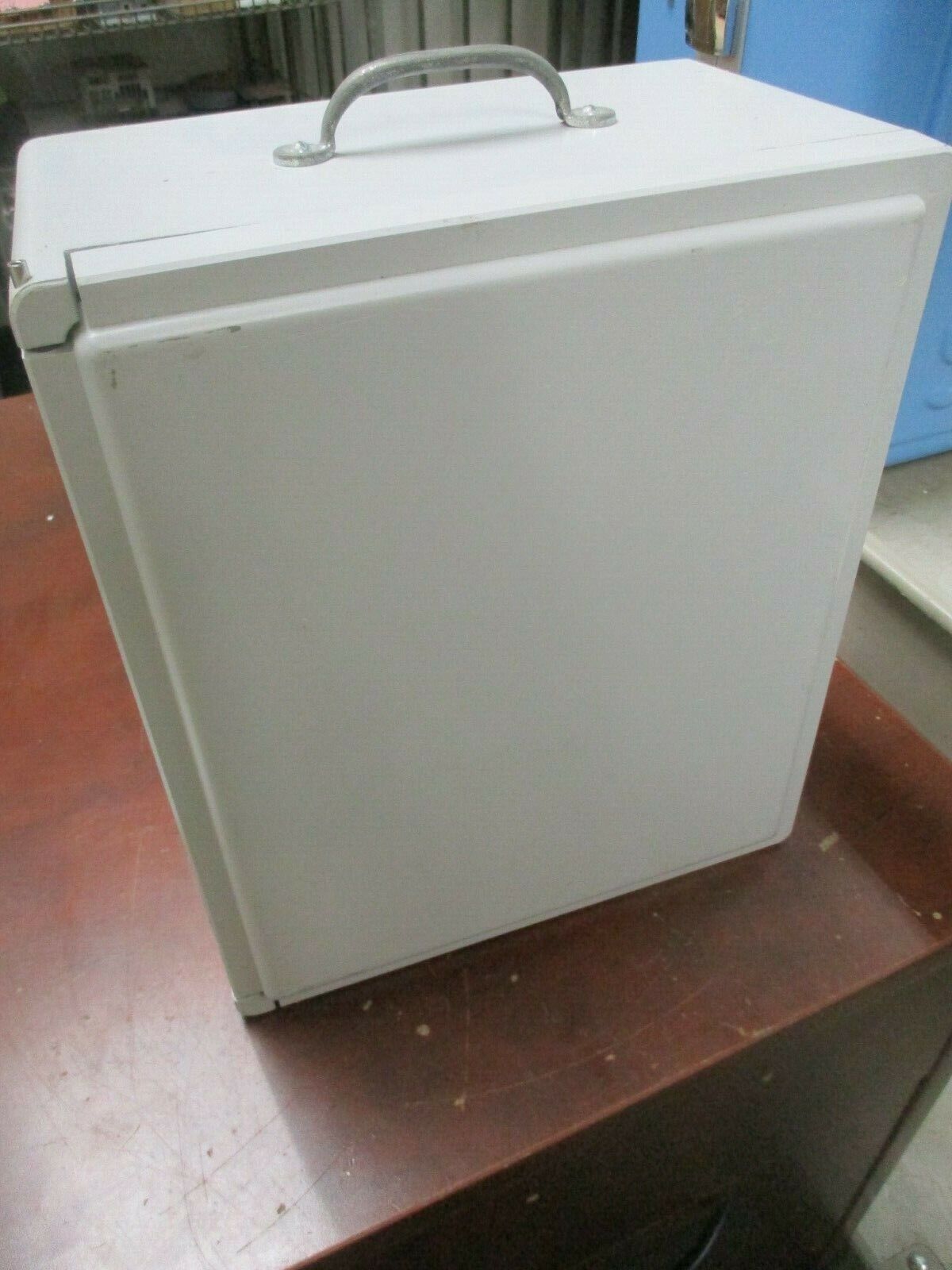 Robroy Type 4X Enclosure CL1311HPL Size: 13x11x6" Used