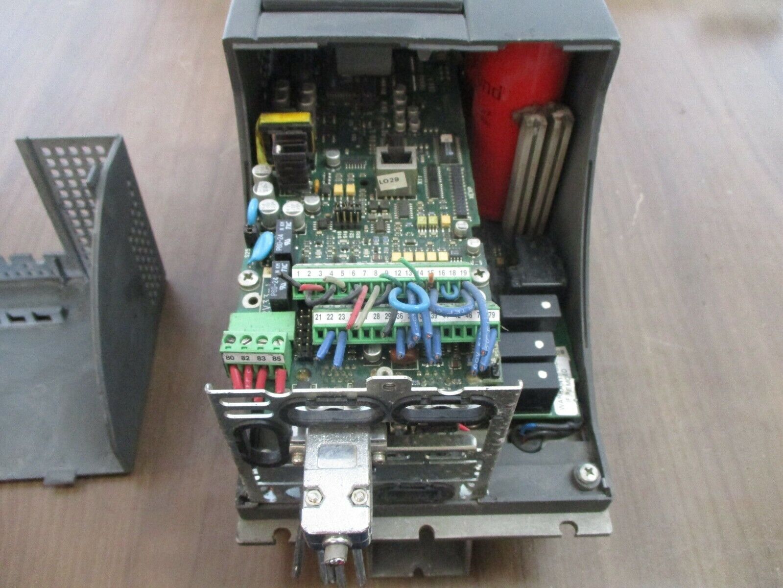 GE AV-300I AC Drive 6KAVI43005Y1B1 5HP 3Ph Input: 400-480 VAC w/ Keypad Used