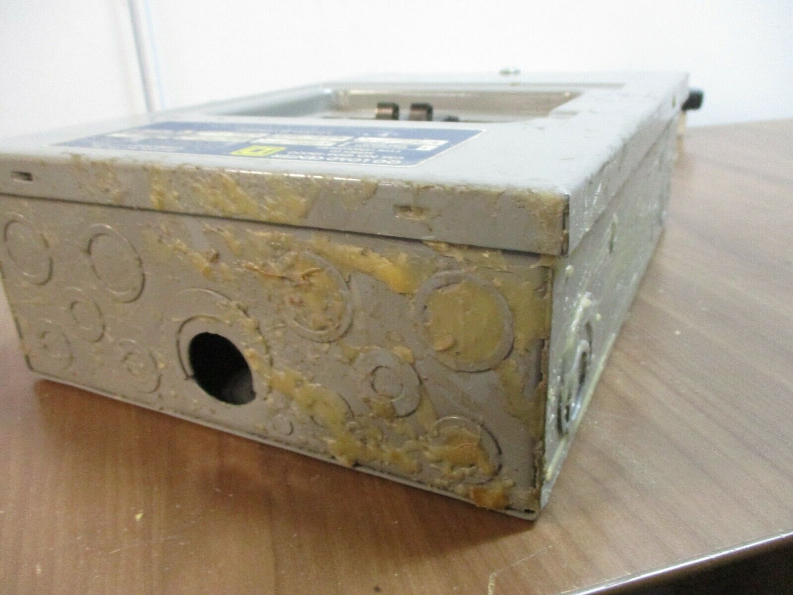 Square D QO Load Center QO6-12L100 Ser. G1 100A 120/240V 1Ph 3W 6-Space Used