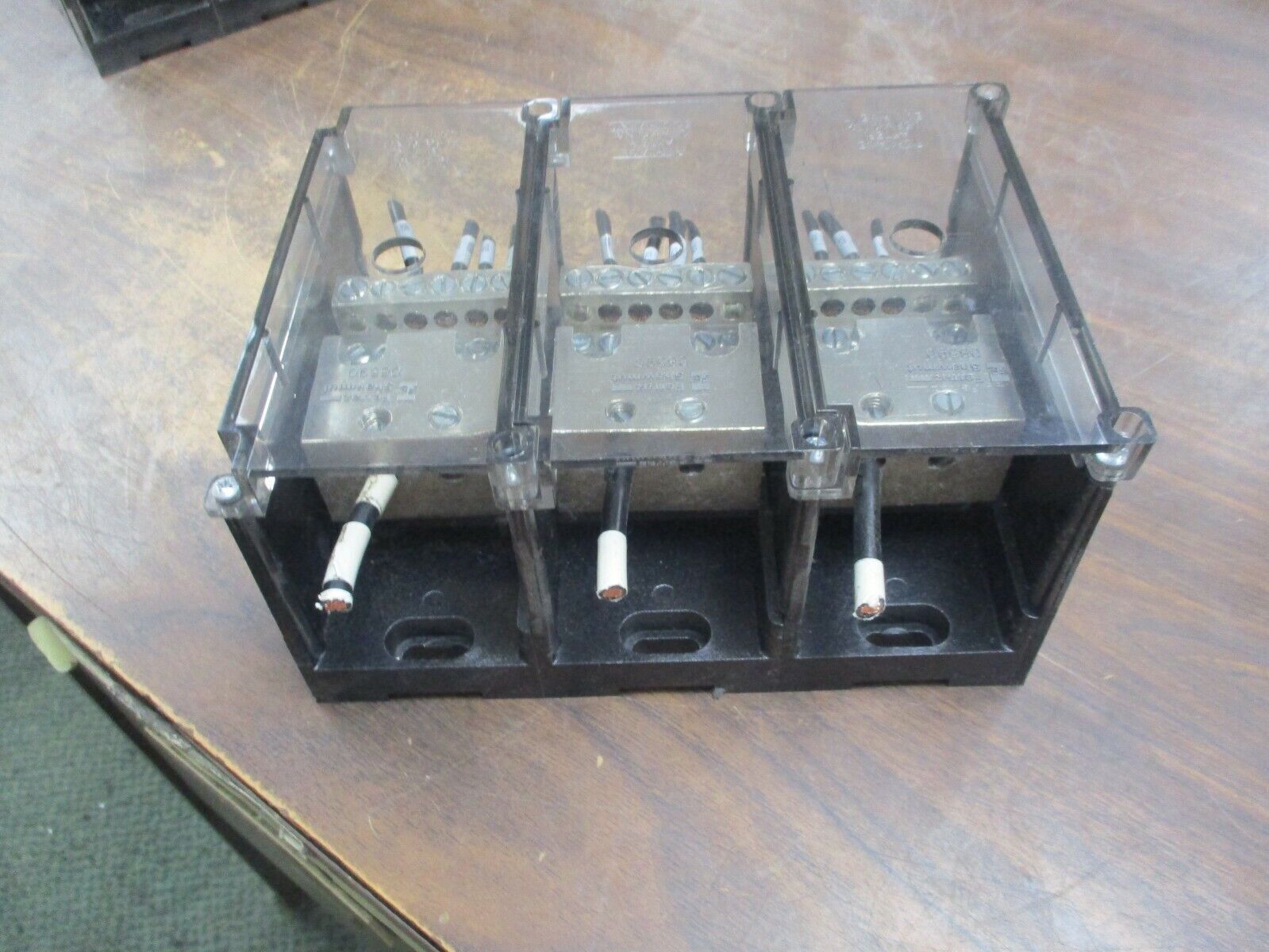 Ferraz Shawmut Power Distribution Block 69183 600V 3P Used
