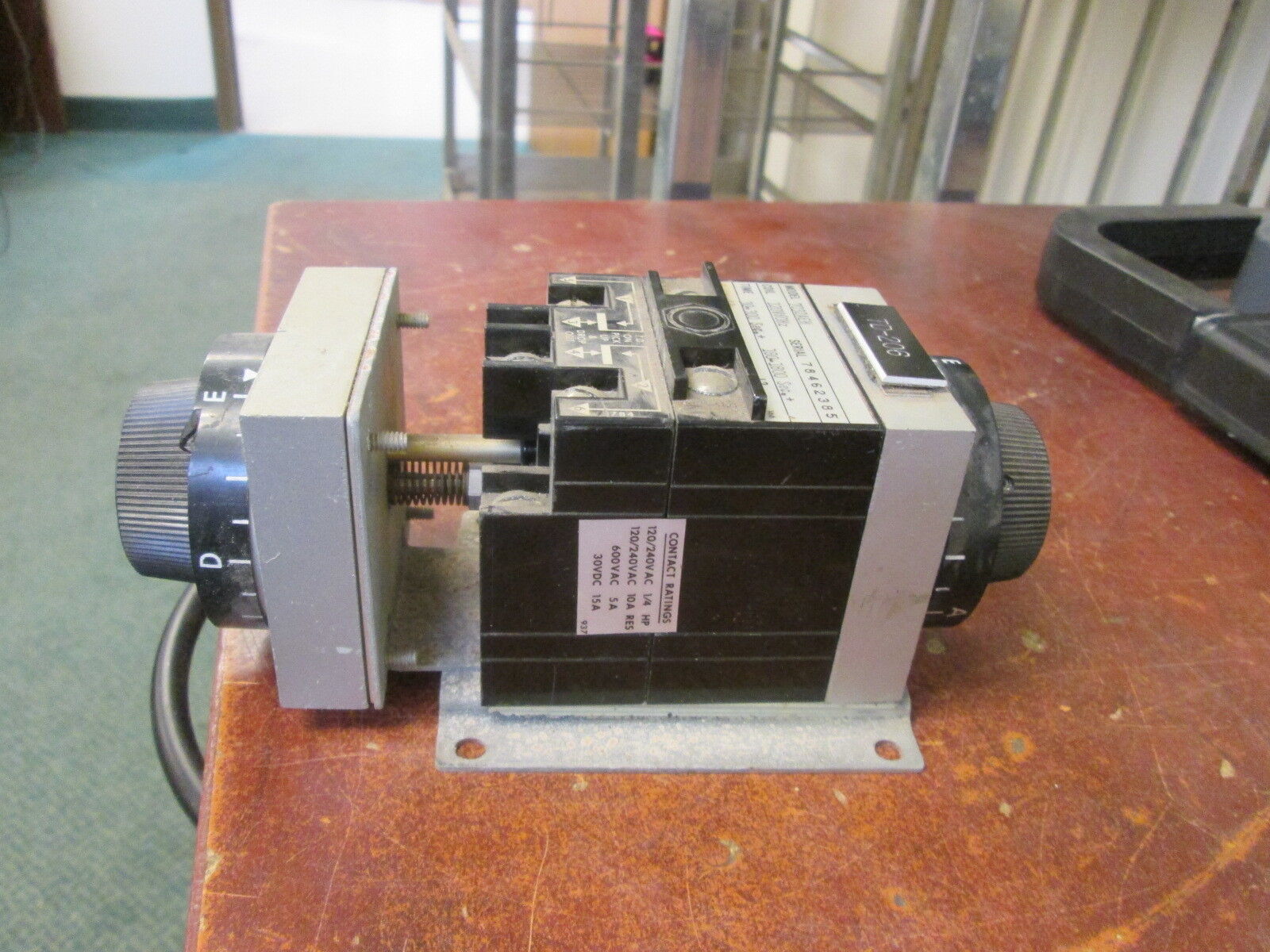 Agastat Timer 7032AEH 120V Coil Range: 30-300 sec Used