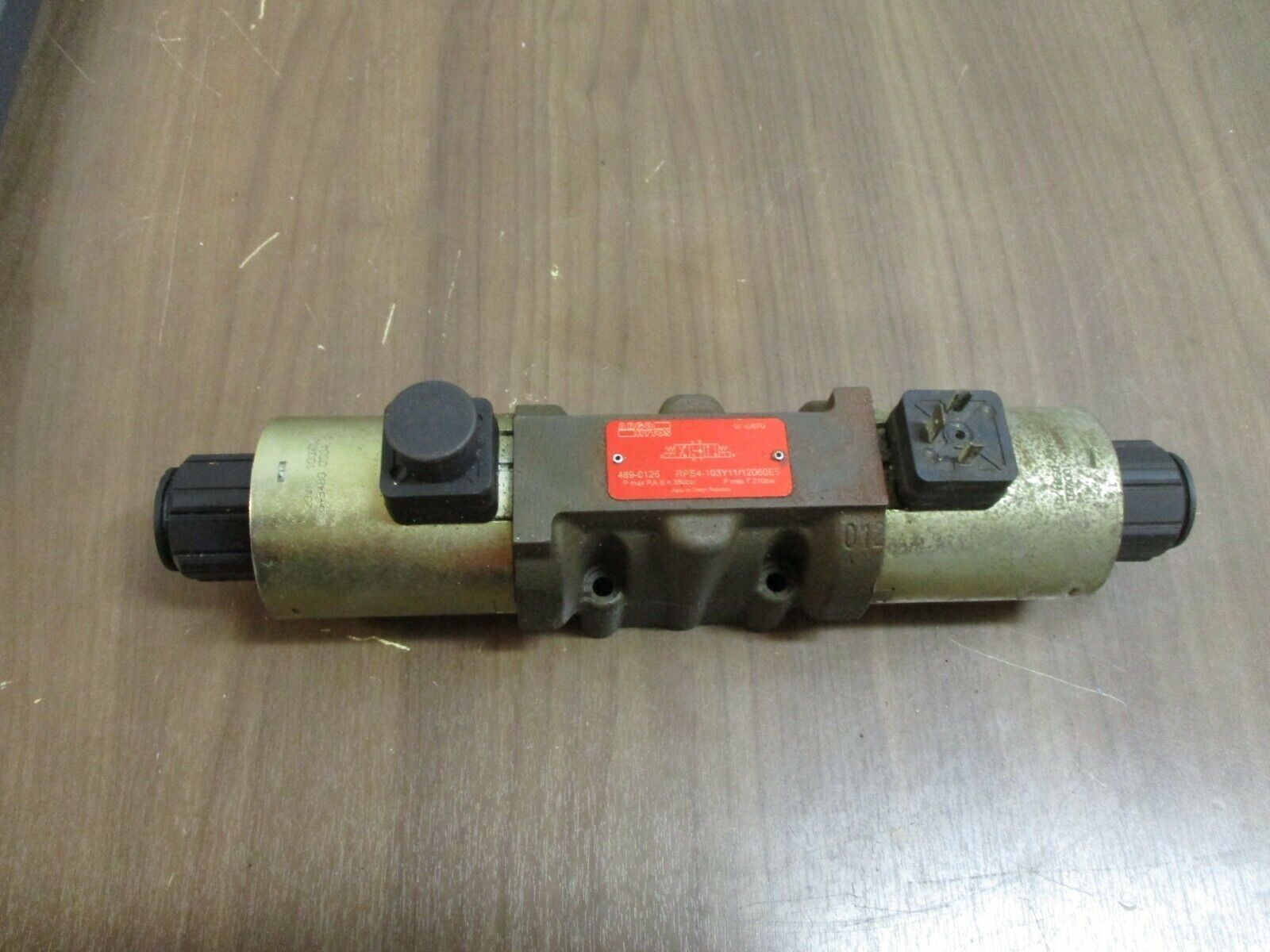 Argo Hytes Directional Control Valve RPE4-103Y11/12060E5 120VAC Used