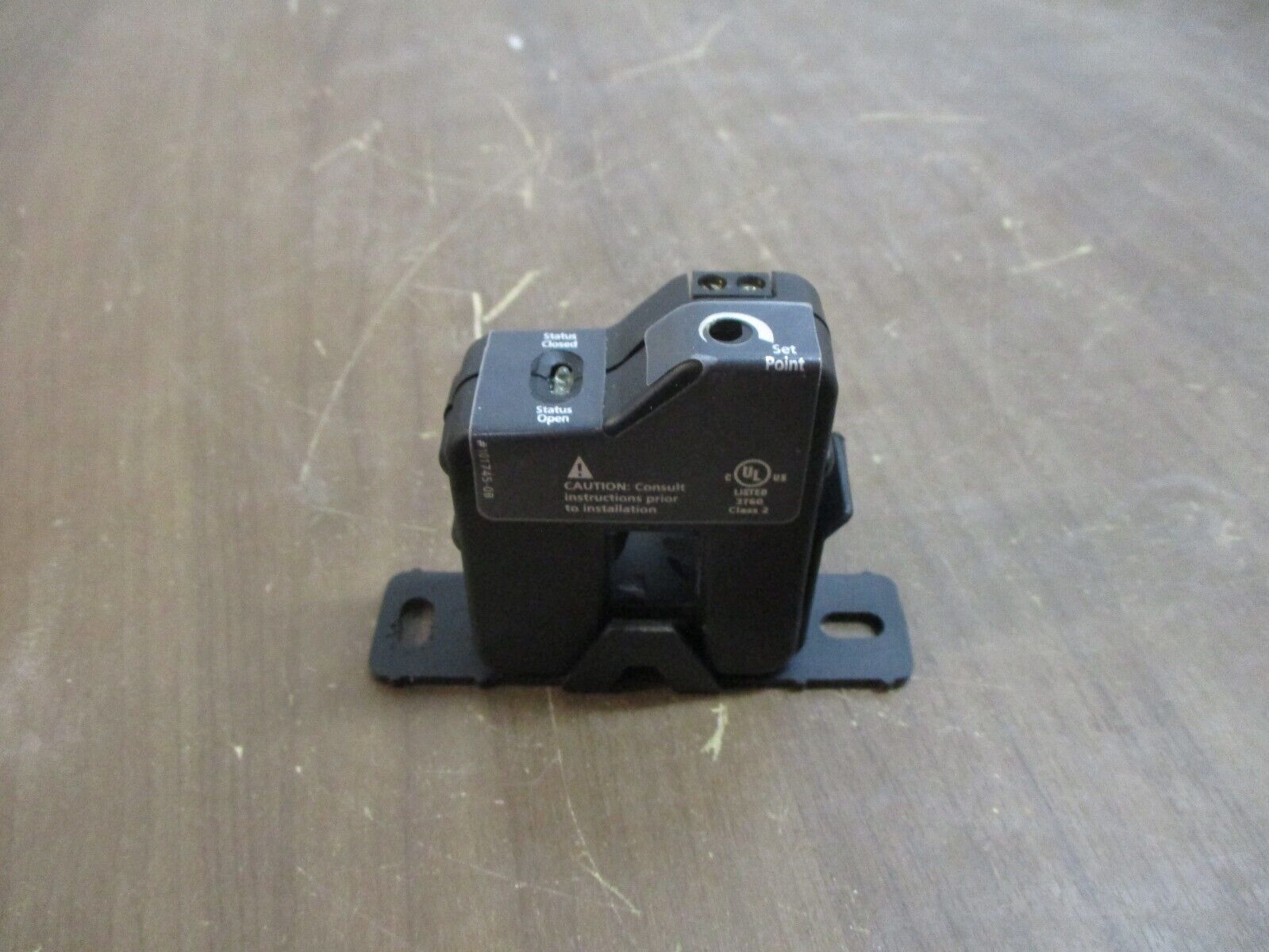 Veris Hawkeye 608 Digital Adj. Current Switch H608 175A 600V w/ Base Used