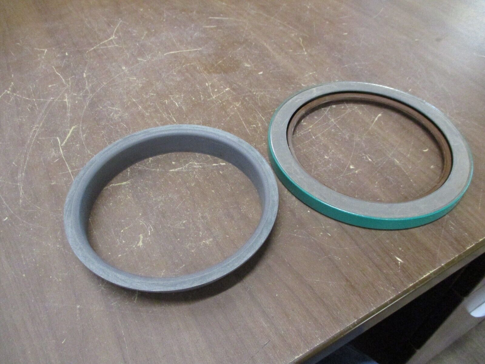 SKF Joint Radial Oil Seal 545925 New Surplus