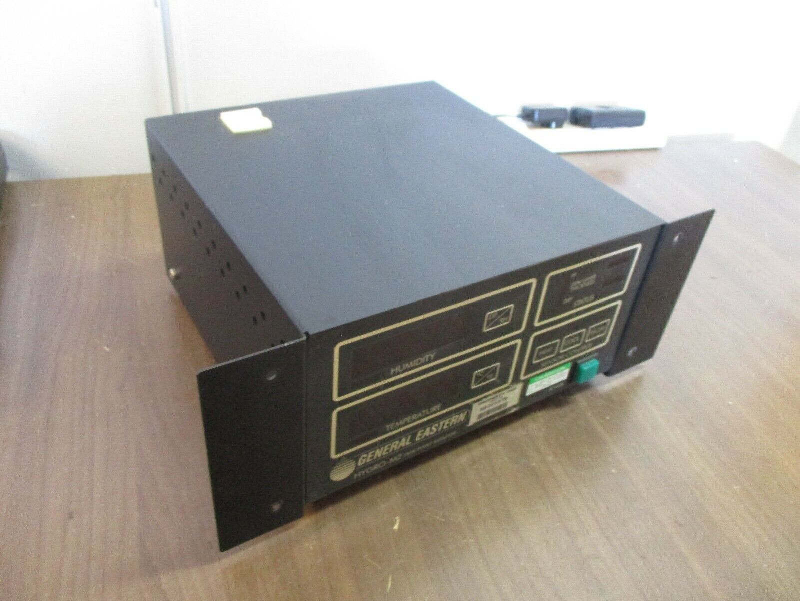 General Eastern HYGRO-M2 Dew Point Monitor M2-115V 110V@1A 220V@0.5A Used