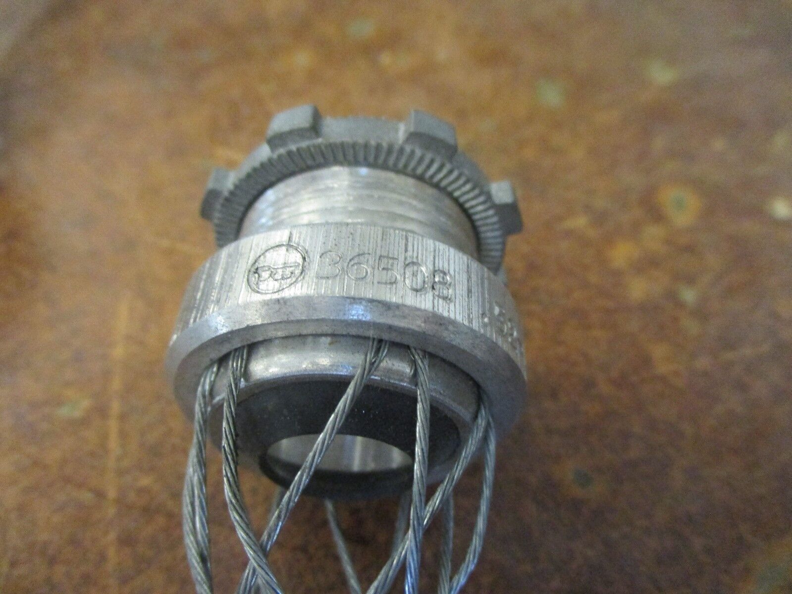 Daniel Woodhead Kellems Grip 36508 Size: 0.52-0.73" "Lot of 2" Used