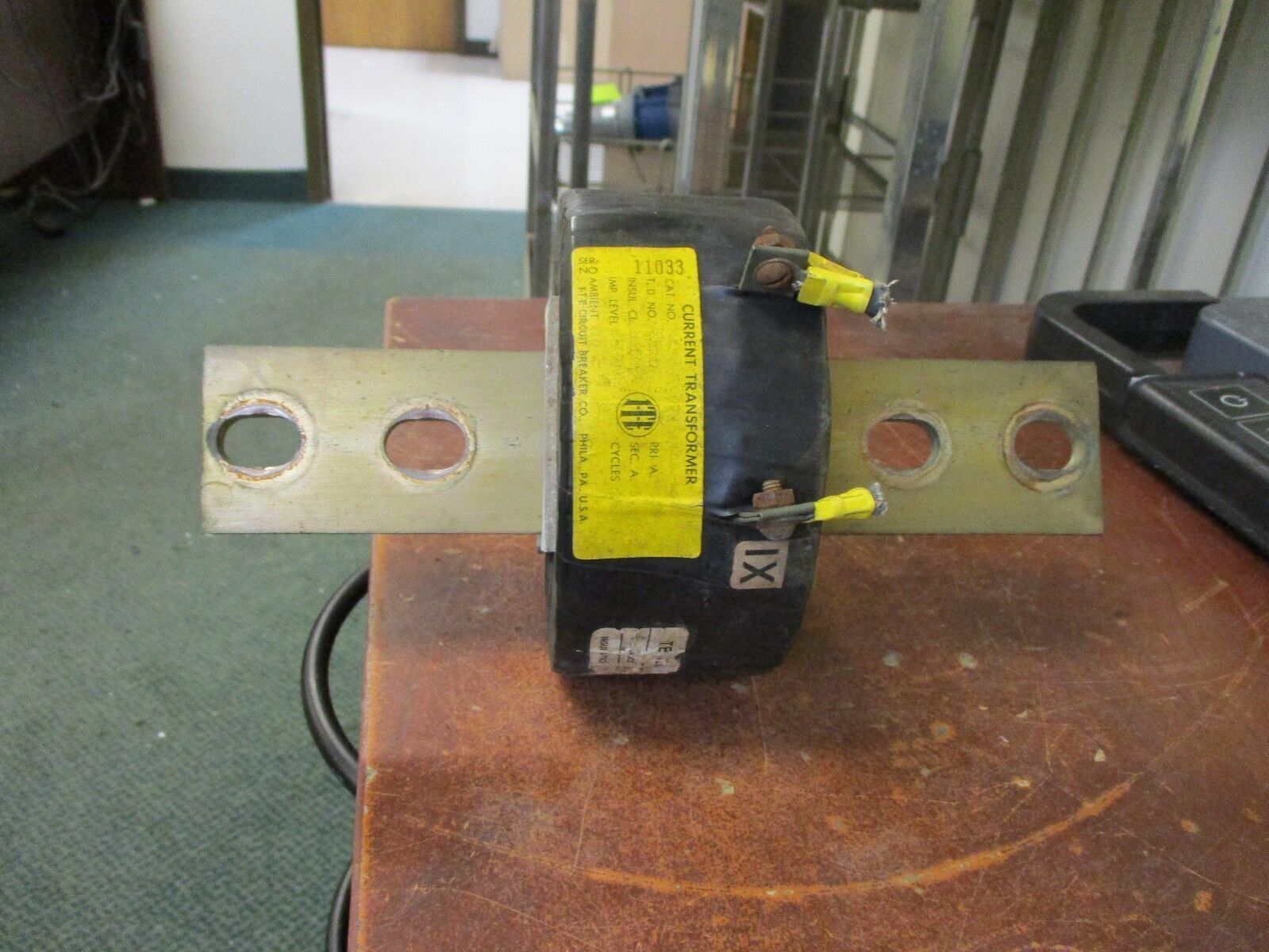 ITE Current Transformer GL2-C71111064134 Ratio 600:5A 25-60Hz 0.6KV Used