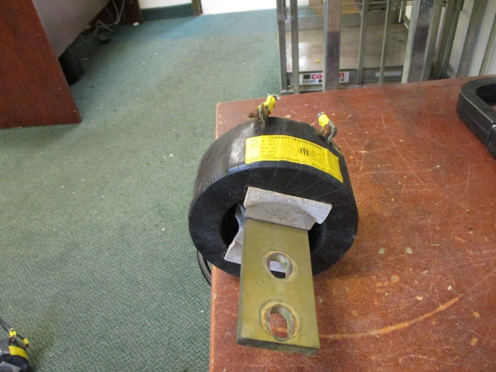 ITE Current Transformer GL2-C71111064134 Ratio 600:5A 25-60Hz 0.6KV Used