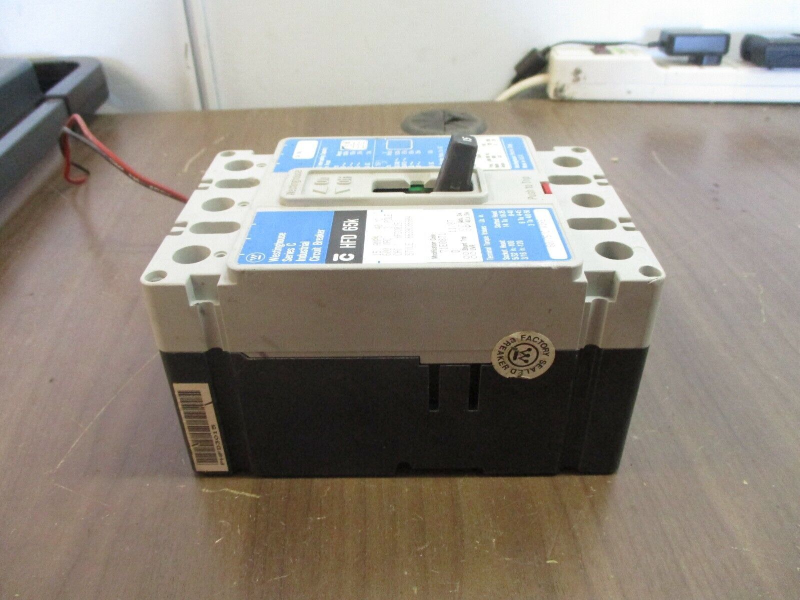 Cutler-Hammer HFD 65K Circuit Breaker w/ Aux HFD3015 15A 600V 3P Used